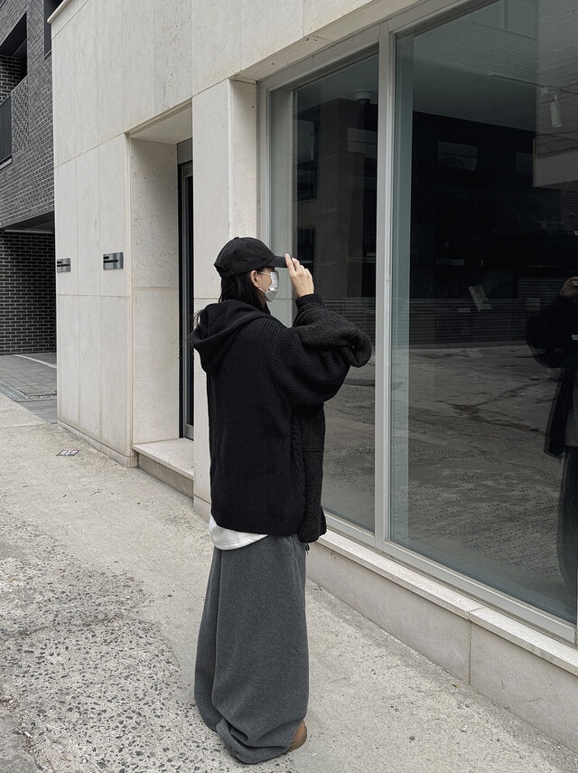 Y-3 Dad Cap Black, UGG Tasman Slipper Chestnut 착용 스타일 - 2