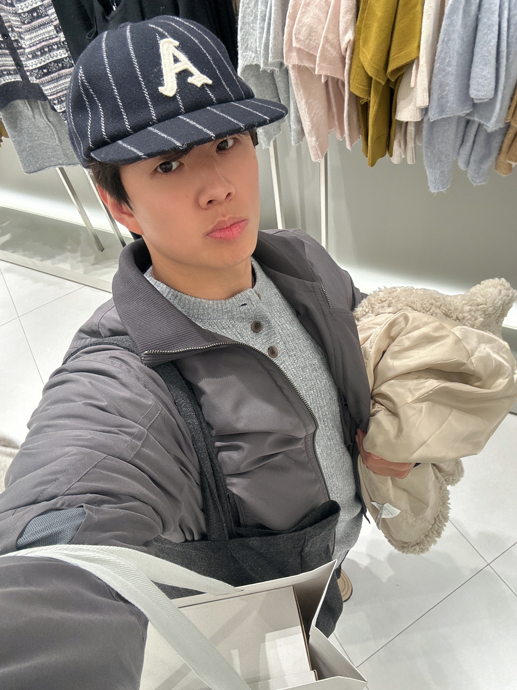 Sansan Gear Bomber Jacket Khaki, Aoiro Cutted Double Knee Pants Black Pearl 착용 스타일 - 1