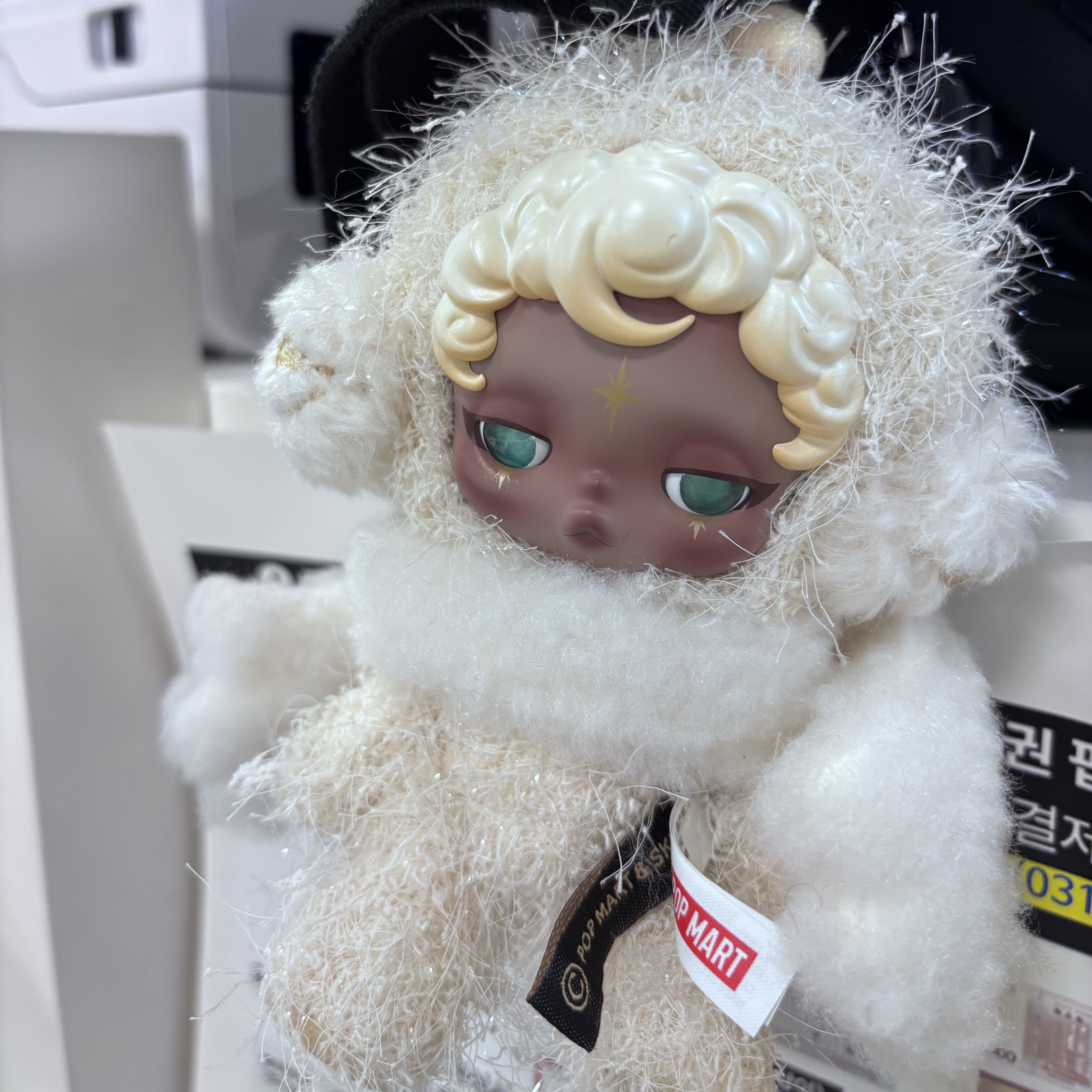Pop Mart Skullpanda You Found Me ! Series Plush Doll Pendant Sandman (Opened Case) 착용 스타일