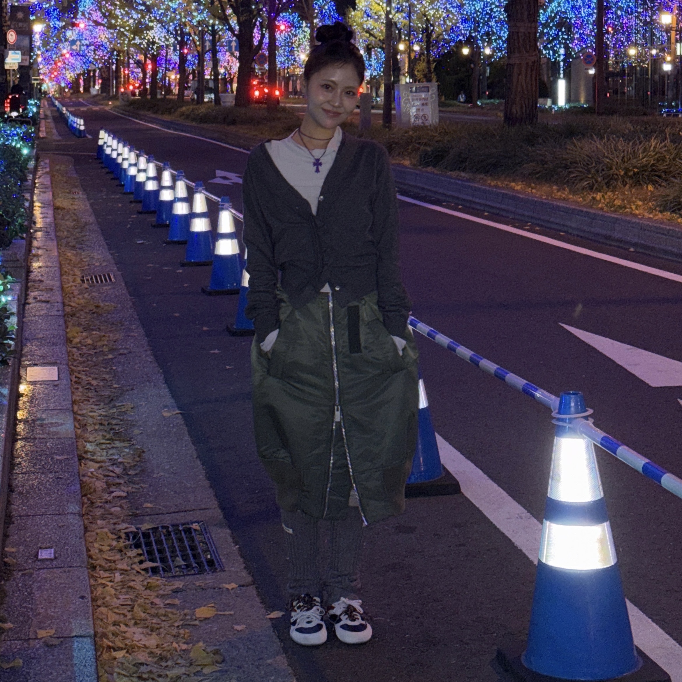 Chrome Hearts Silichrome CH Cross Pendant Purple 2022/2023, (W) Miu Miu Gymnasium Sneakers Blue 착용 스타일 - 1