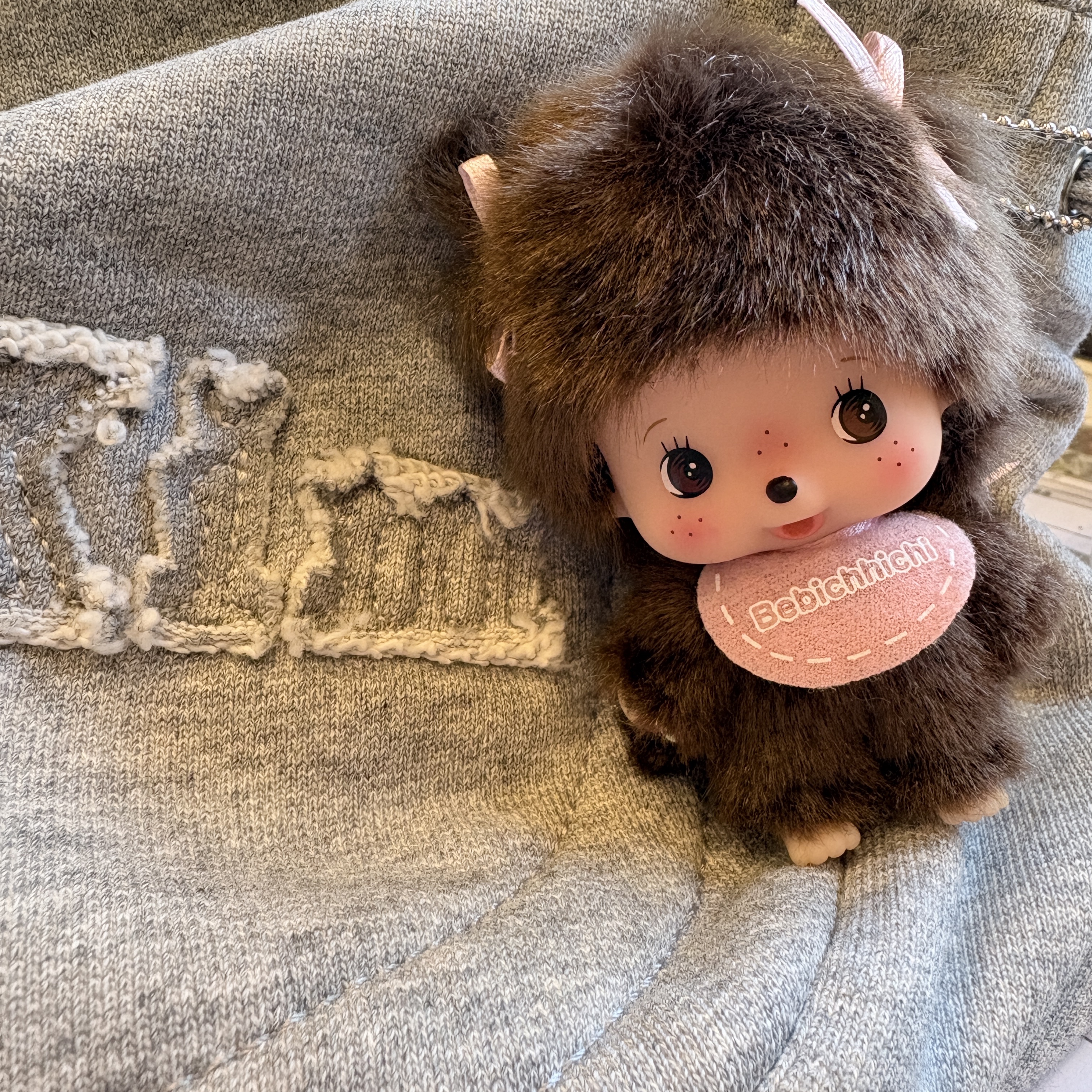 Monchhichi Bebichhichi Bighead SS Girl Key Chain Pink 착용 스타일
