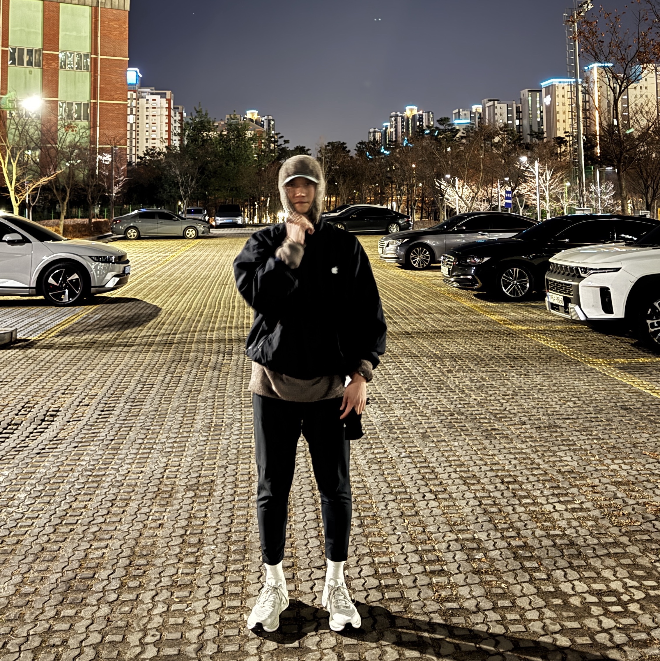 Roa Light Down Jacket Olive Branch, Roa Hiking Grid Hoodie Black 착용 스타일 - 6
