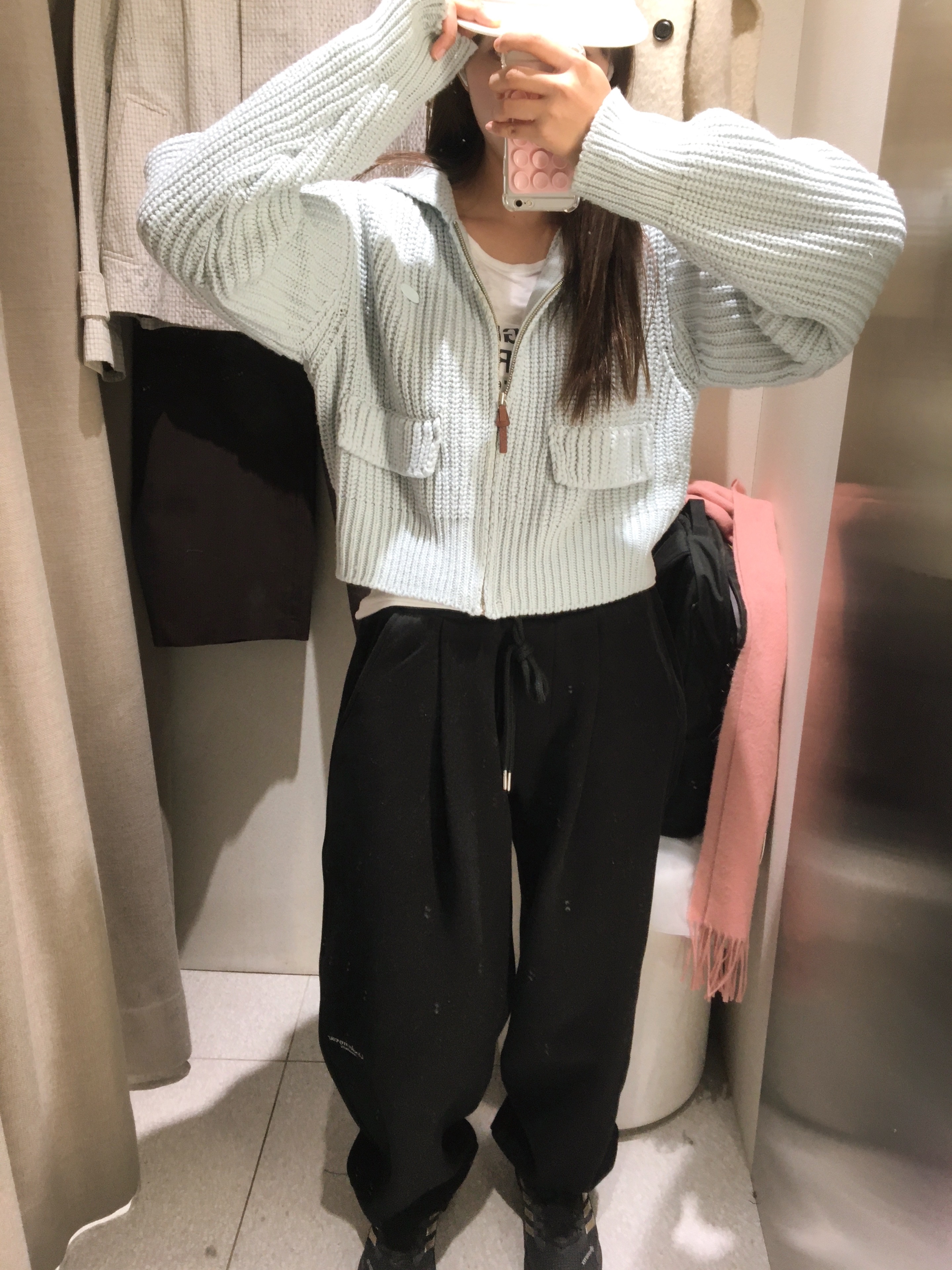Undermycar Mu.03 Anti Fxxking Logo Play Oversized Sweat Jogger Black, [KREAM 단독] Kikozy New Jazz Cap White 착용 스타일 - 2