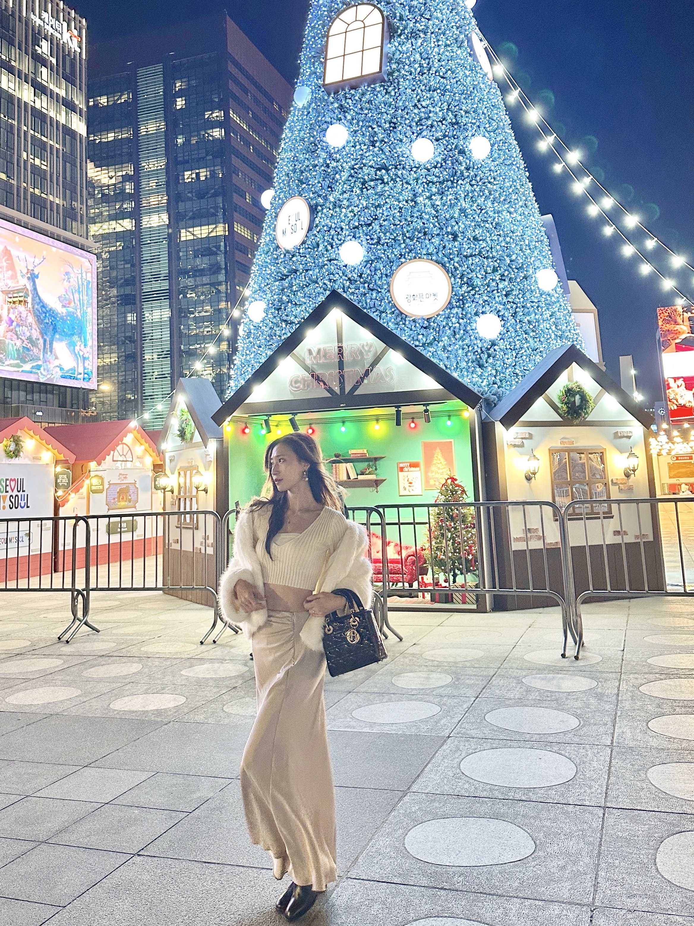 Dior Small Lady Bag Patent Cannage Calfskin Black Pale Gold, (W) Zara Satin Midi Skirt Dark Olive 착용 스타일 - 2