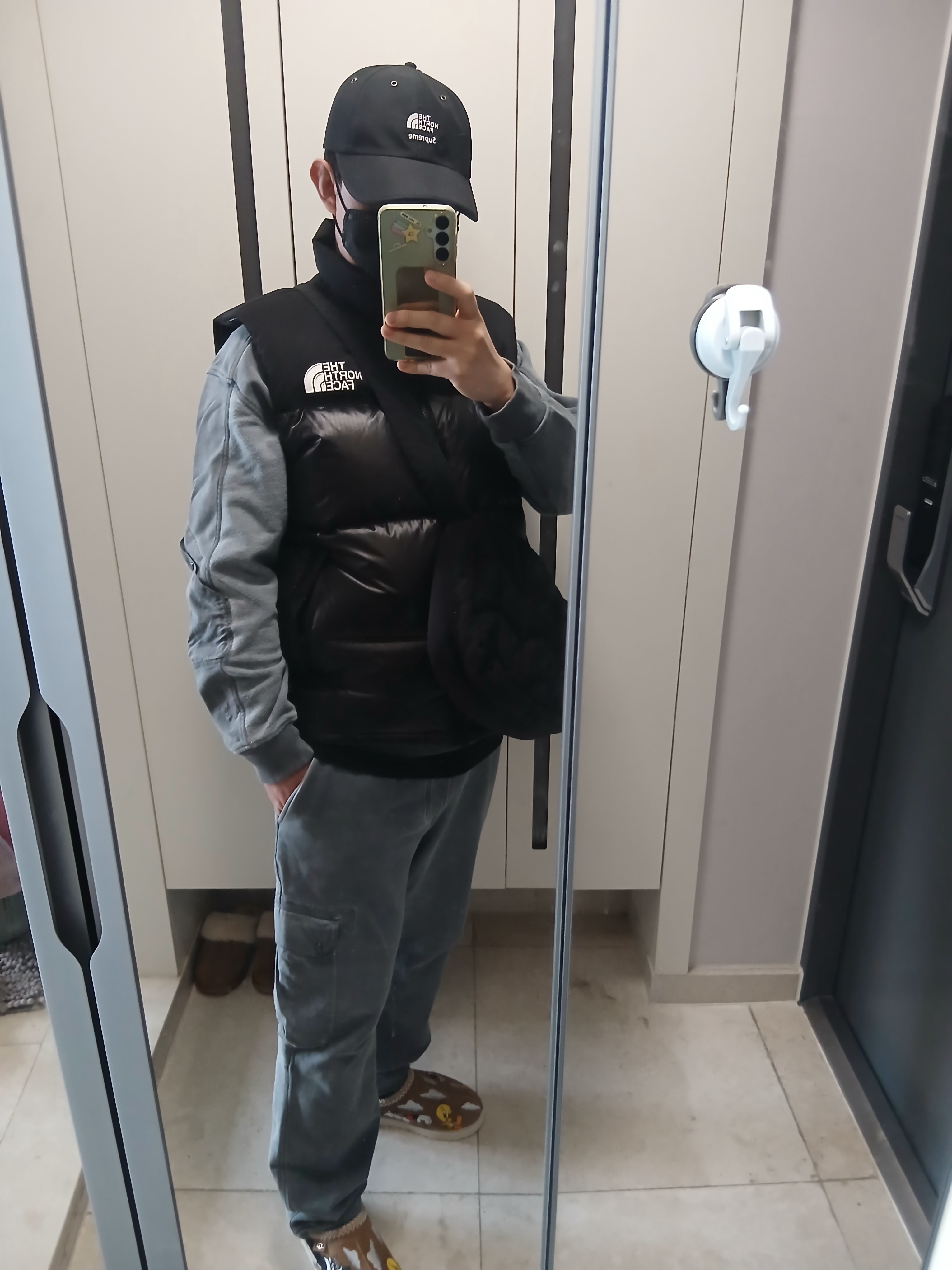 Supreme x The North Face Split 6-Panel Black - 24SS, The North Face White Label Novelty Nuptse Down Vest Black 착용 스타일 - 9