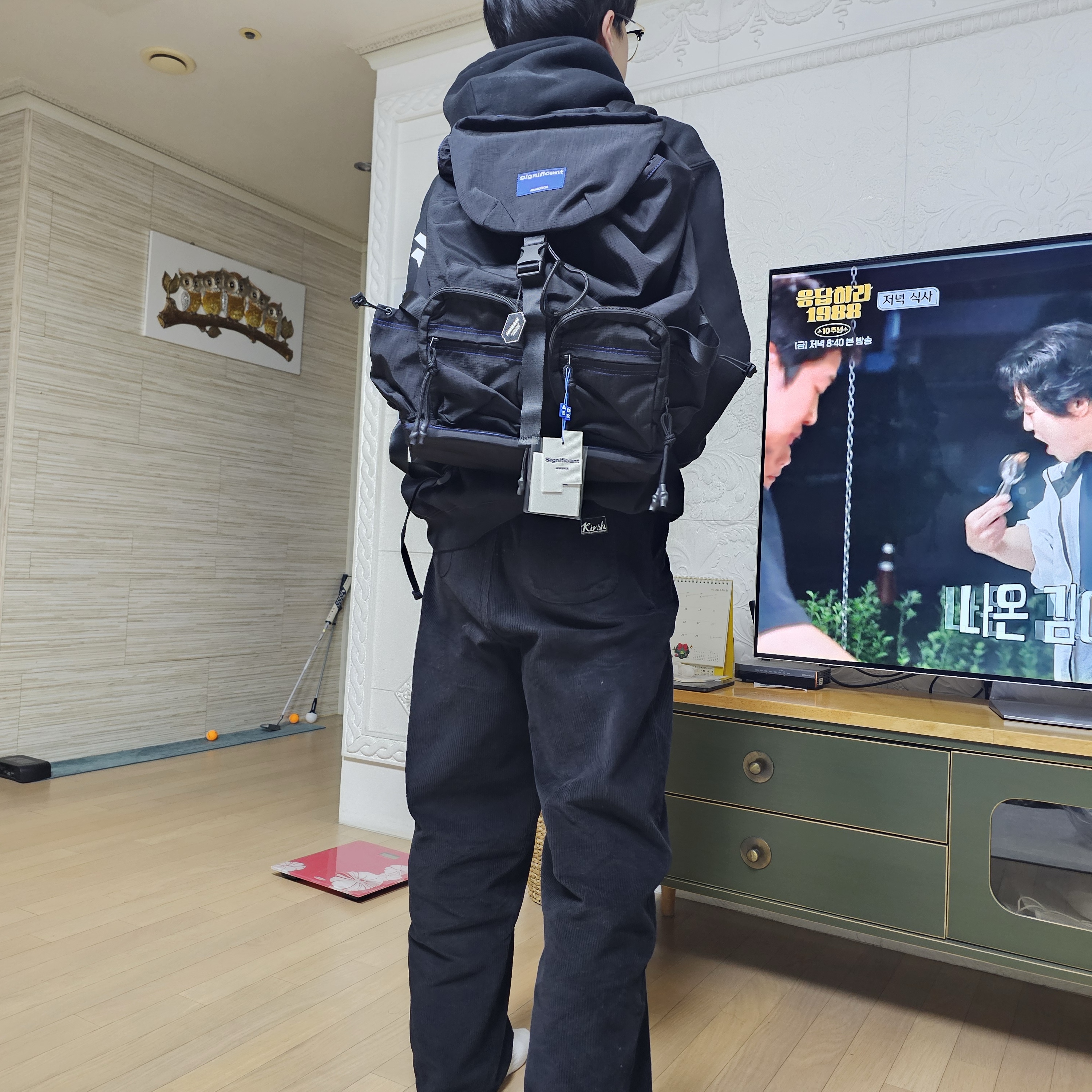 Ader Error Significant Tag Backpack 01 Noir 착용 스타일 - 1