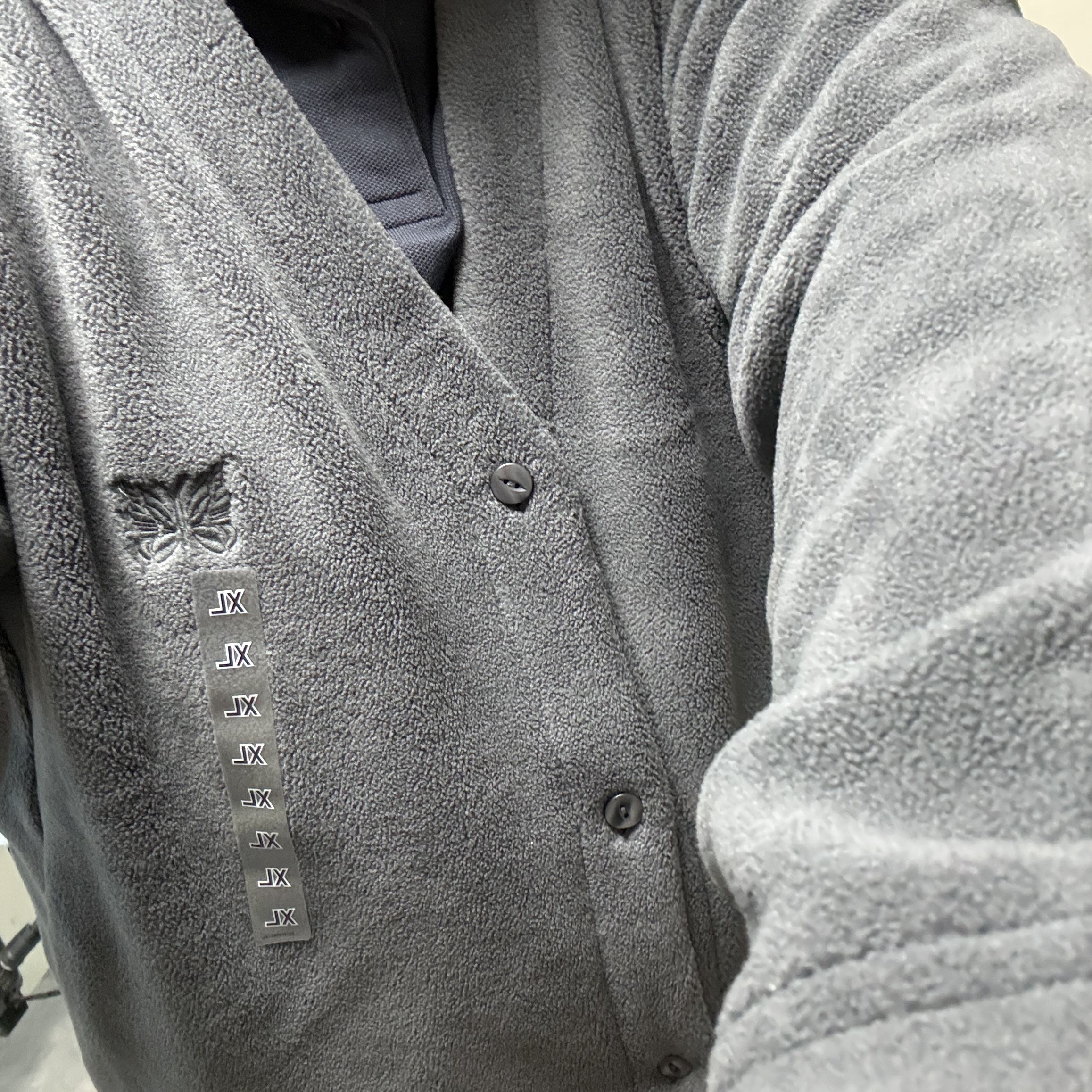 Uniqlo x Needles Fleece Oversized Cardigan Dark Gray - KR 착용 스타일
