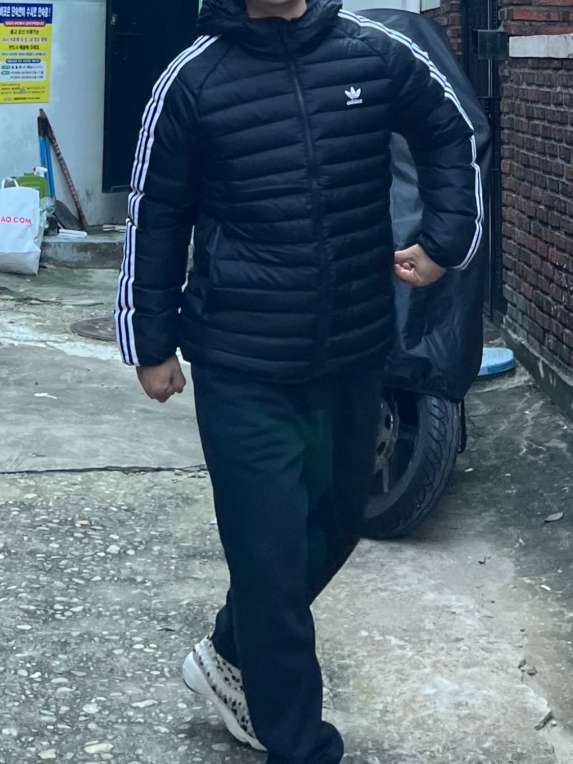 Adidas Originals Synthetic Hooded Jacket Black White - KR Sizing, Nike NSW Puffer Jacket Black - Asia 착용 스타일