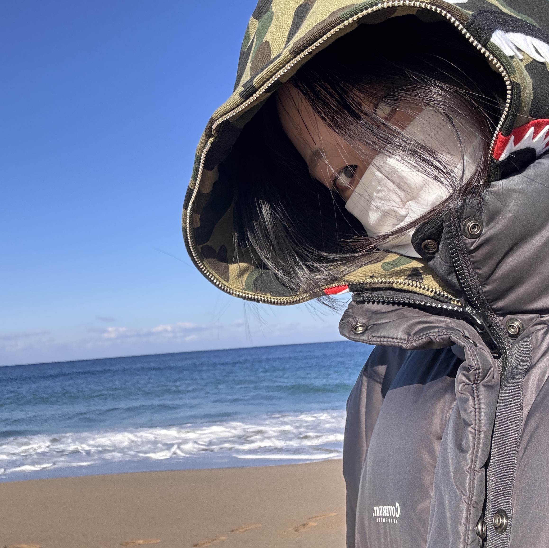BAPE 1st Camo Shark Full Zip Hoodie Army Green 착용 스타일 - 3
