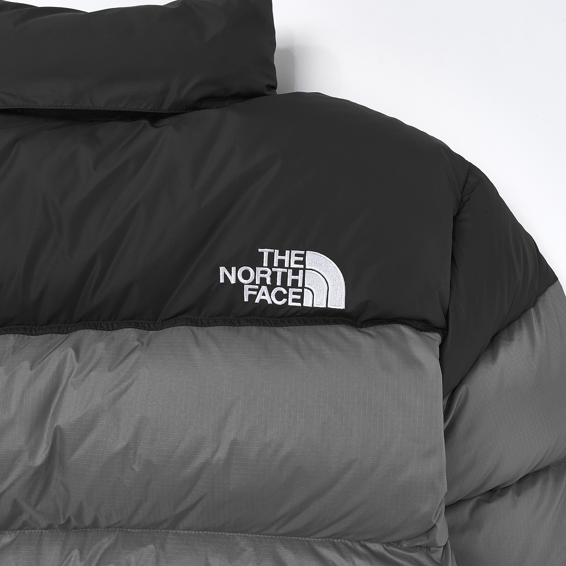 노스페이스 블록 눕시 자켓 에보니 - 25FW(The North Face Block Nuptse Jacket Ebony - 25FW) - 5