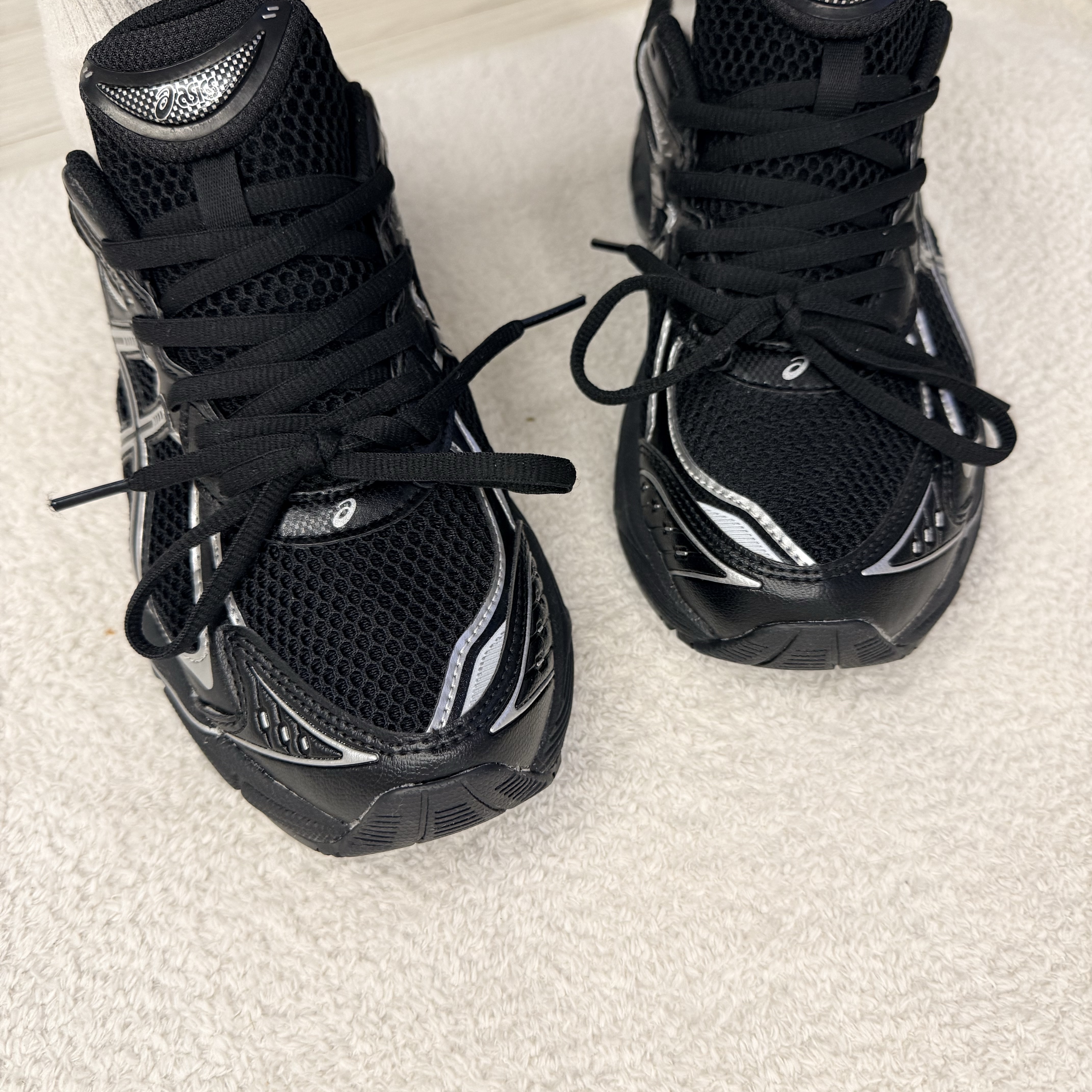 Asics GT-2160 Black Pure Silver 착용 스타일 - 1