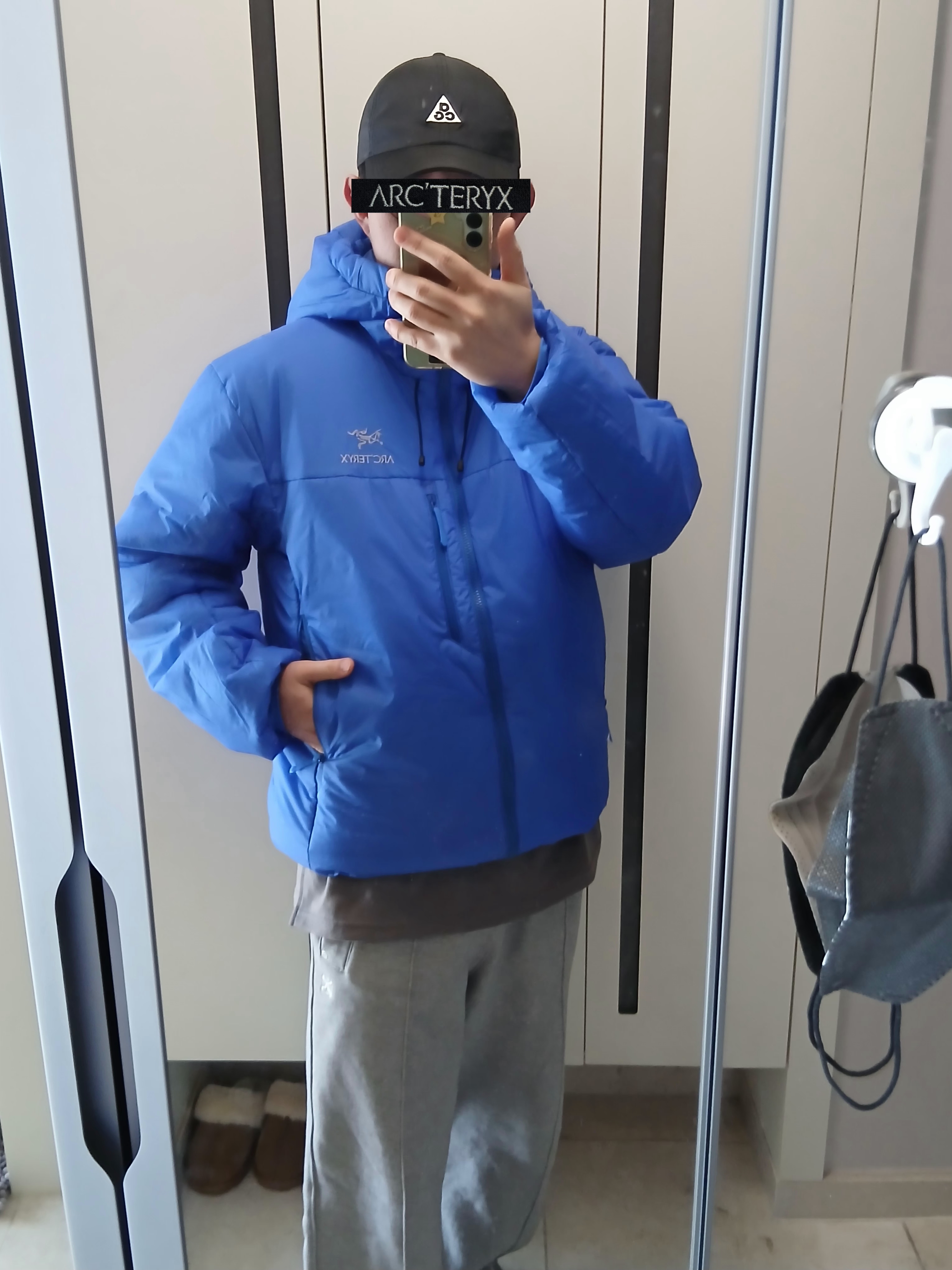 Nike ACG Trail Cap Black, UGG x Palace Tasman Slipper Black Camo 착용 스타일 - 10