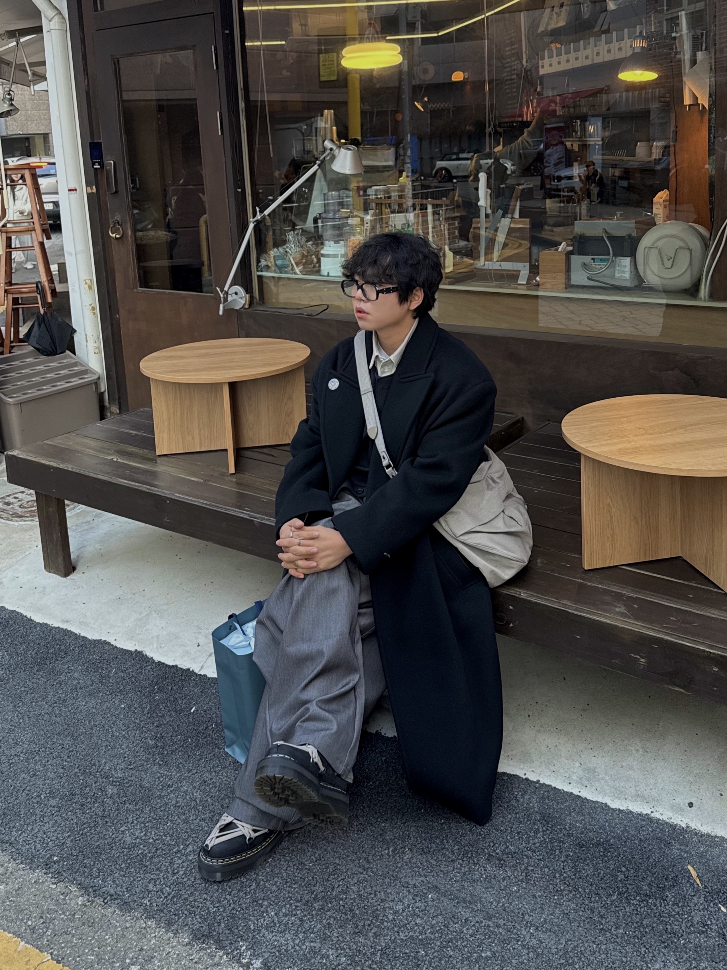 Dr. Martens x Rick Owens 1460 Quad Sole Mega Lace Boots Black, Nonnod Tweed Long Coat 착용 스타일 - 2