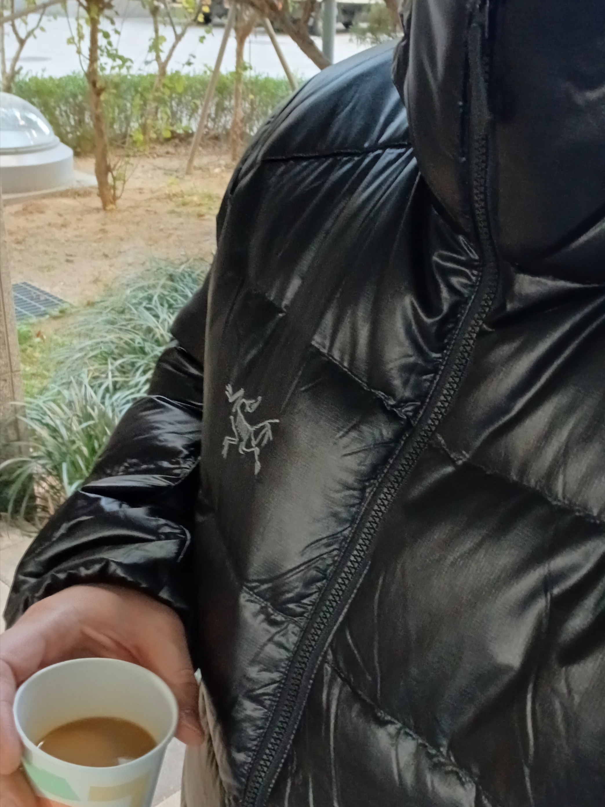 Arc'teryx Cerium SV Hoody Black, Arc'teryx Bird Word Cap 24K Black 착용 스타일 - 2