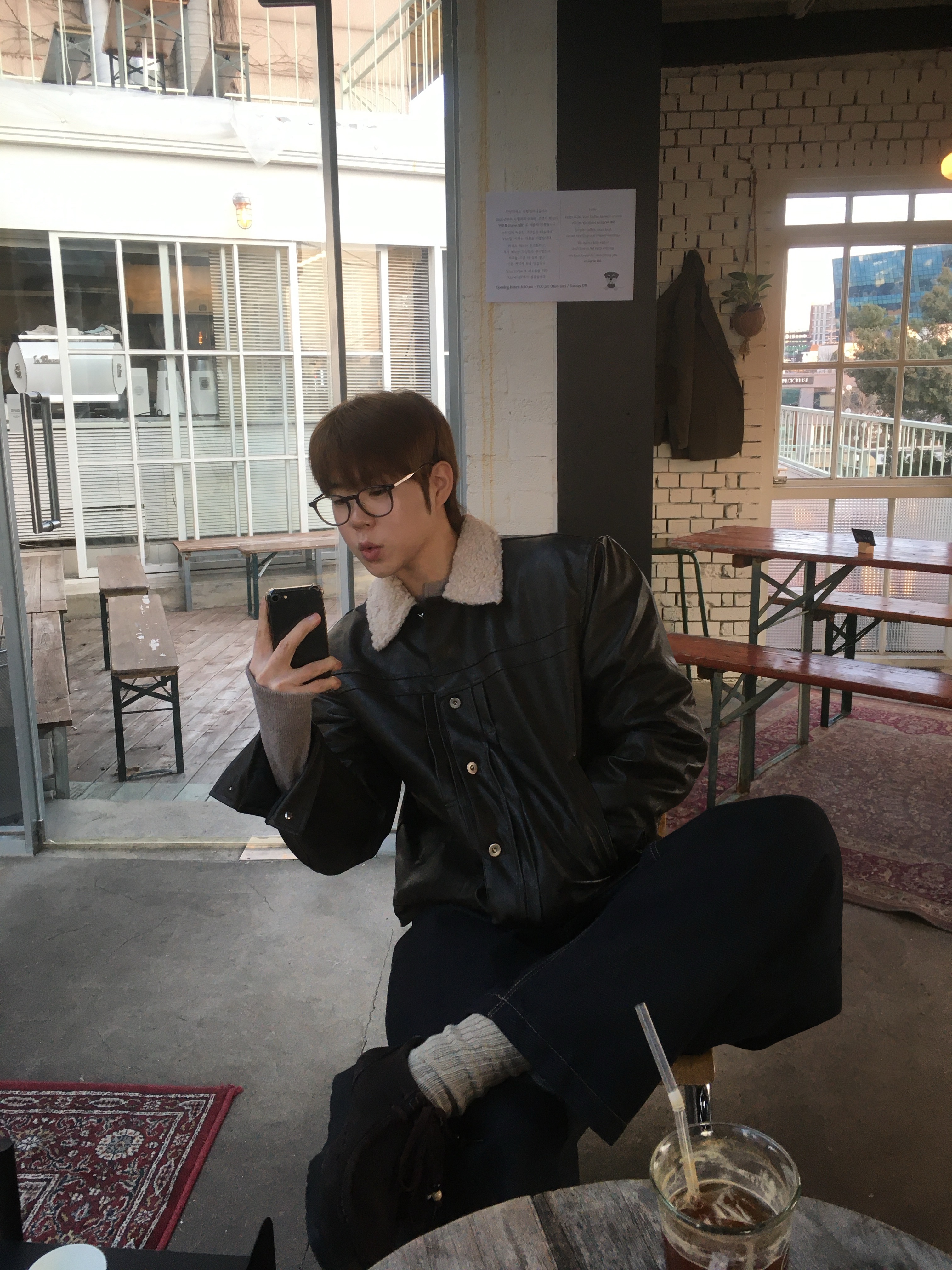 [프리오더] Polyteru Wallabee Shoes Star Dark brown 착용 스타일 - 1