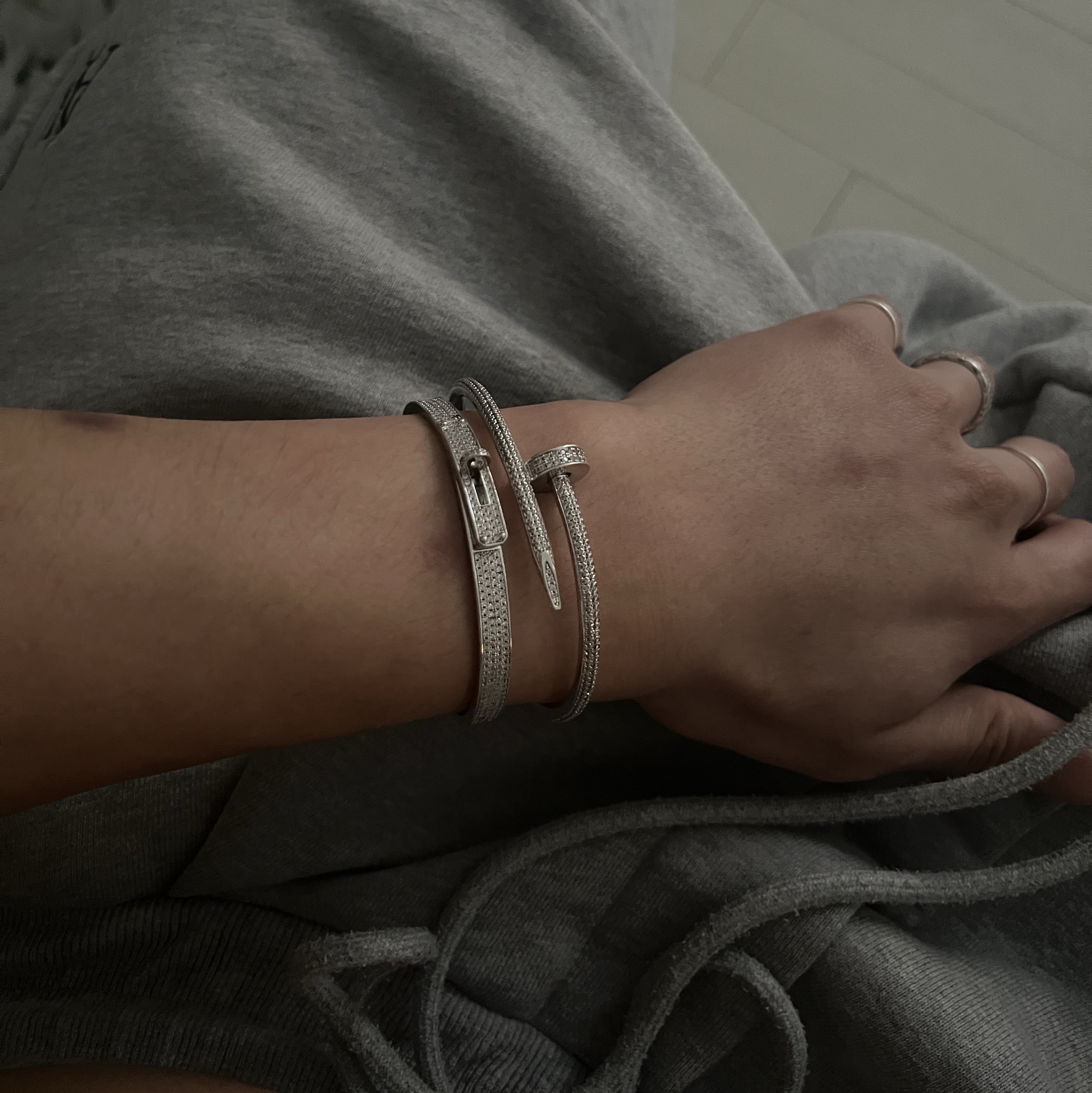 Cartier Juste un Clou Bracelet White Gold 착용 스타일