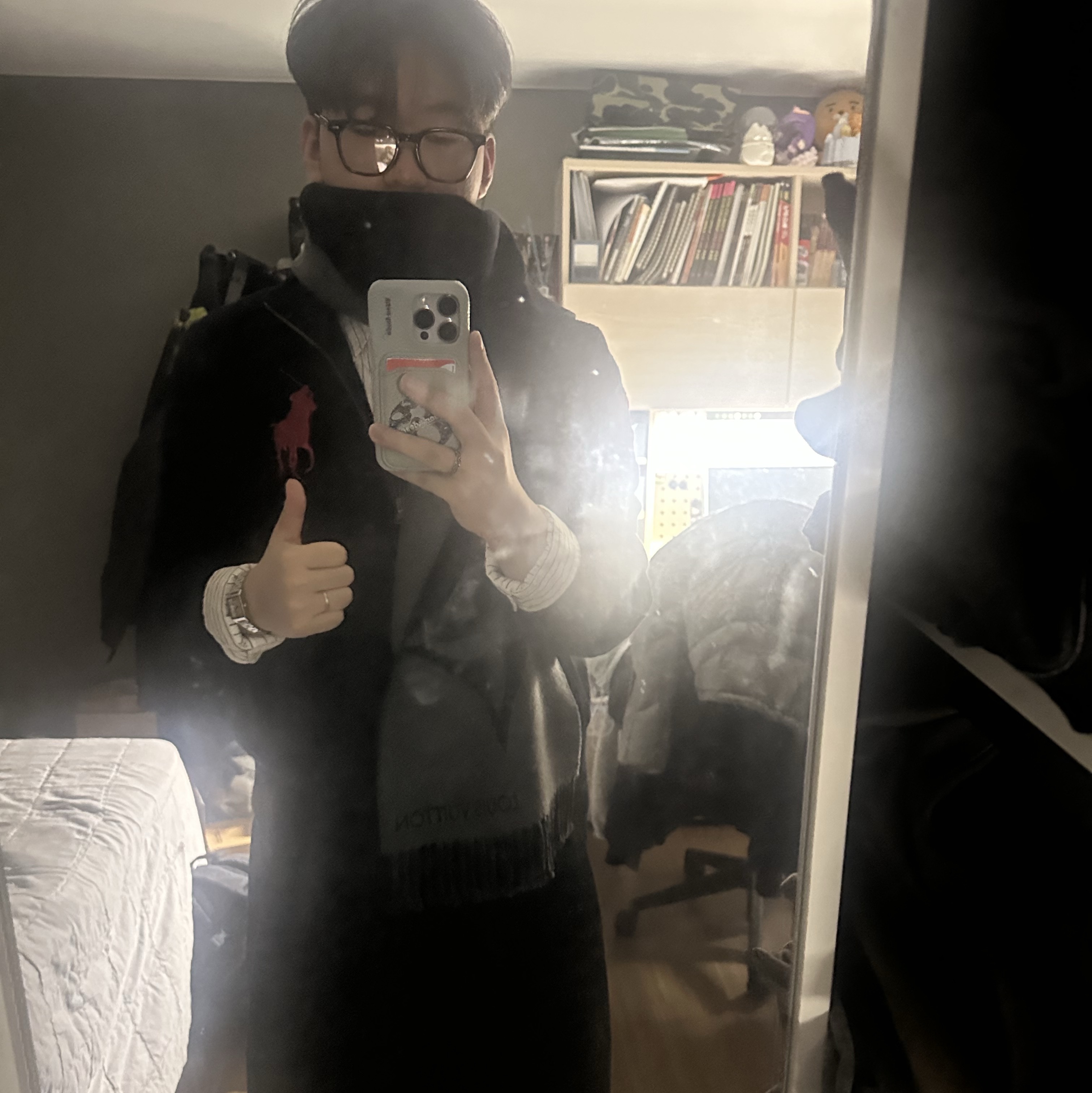 Stone Island 43728 Seamless Tunnel Nylon Down-TC Jacket Black - 23FW, Louis Vuitton LV Graphic Dual Muffler Black 착용 스타일 - 3