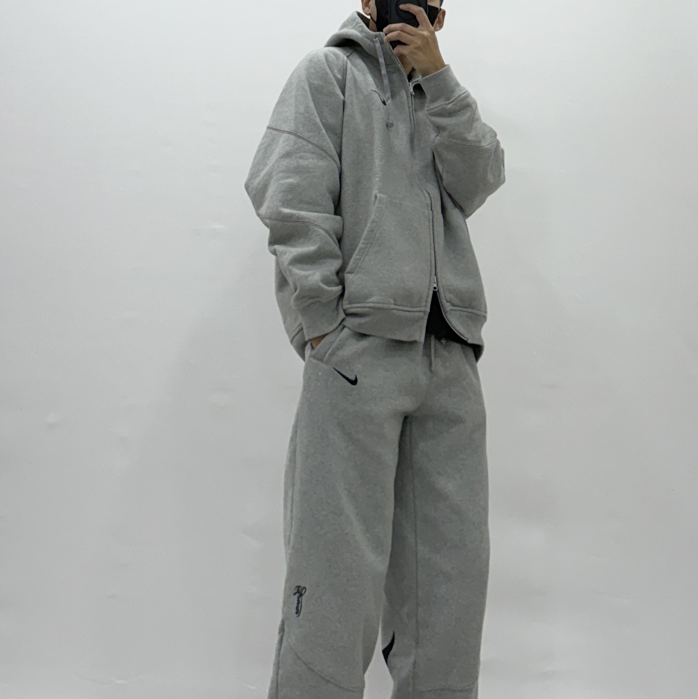 Supreme x Nike Zip Up Hooded Sweatshirt Heather Grey - 25SS, Supreme x Nike Sweatpant Heather Grey - 25SS 착용 스타일