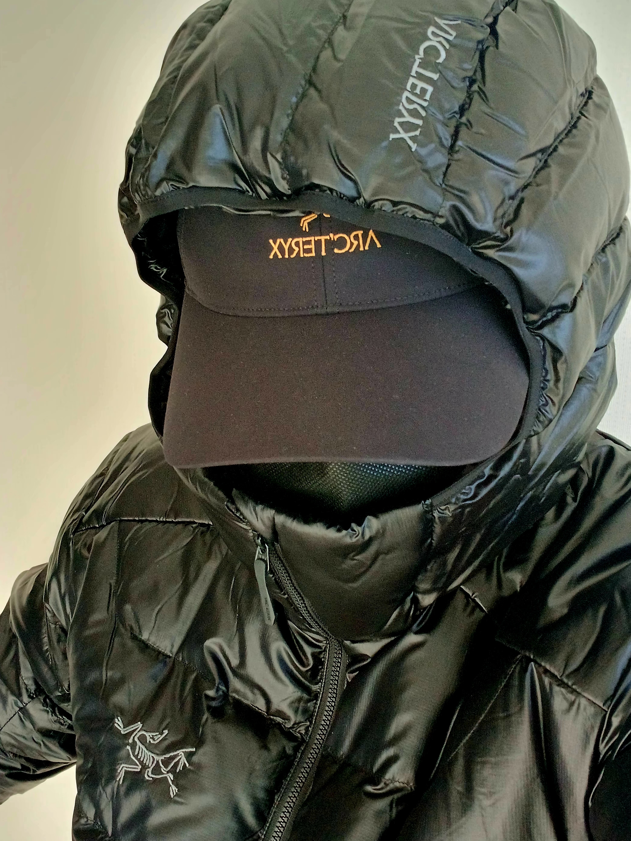 Arc'teryx Cerium SV Hoody Black, Arc'teryx Bird Word Cap 24K Black 착용 스타일 - 3