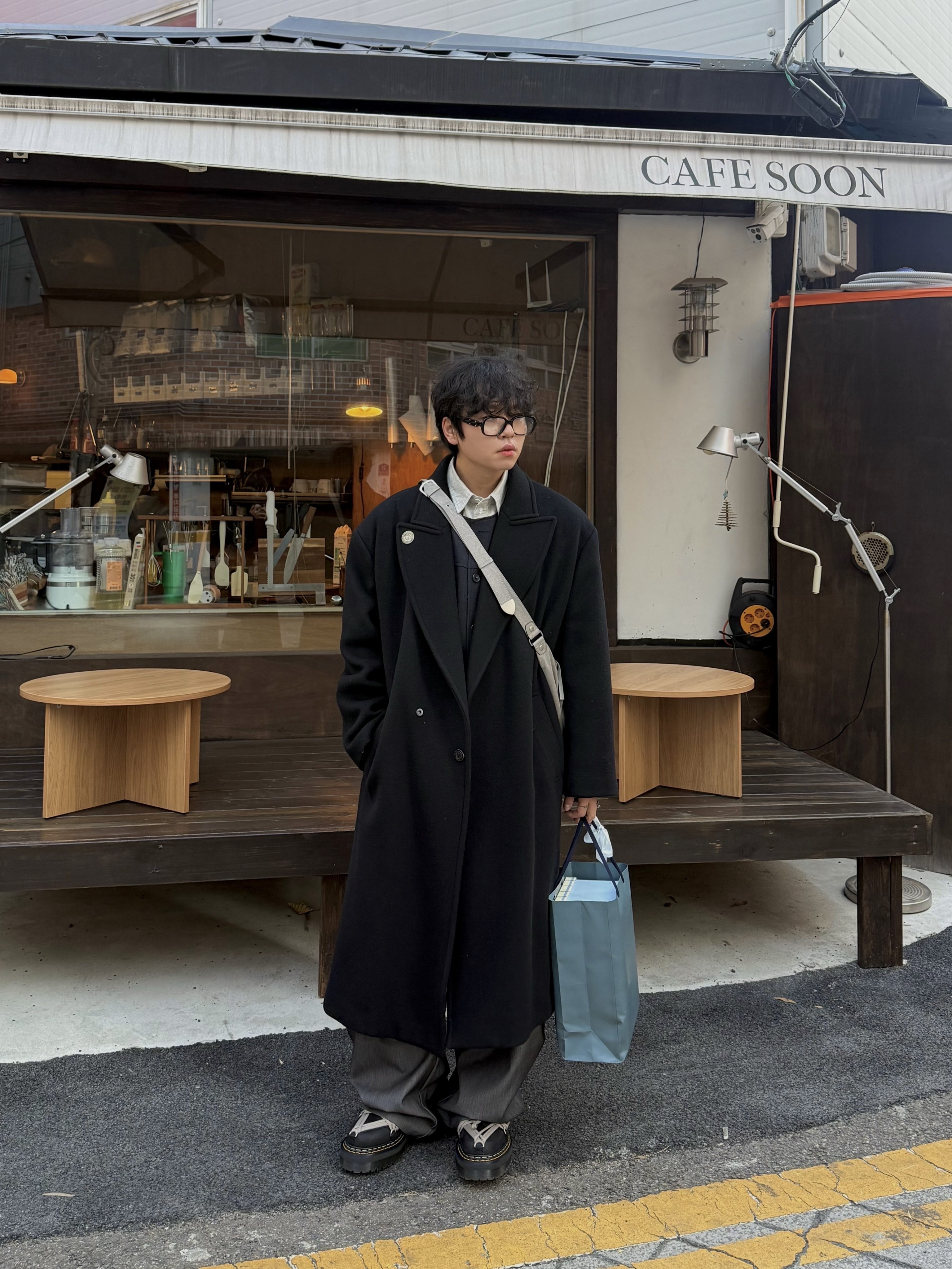 Dr. Martens x Rick Owens 1460 Quad Sole Mega Lace Boots Black, Nonnod Tweed Long Coat 착용 스타일 - 1