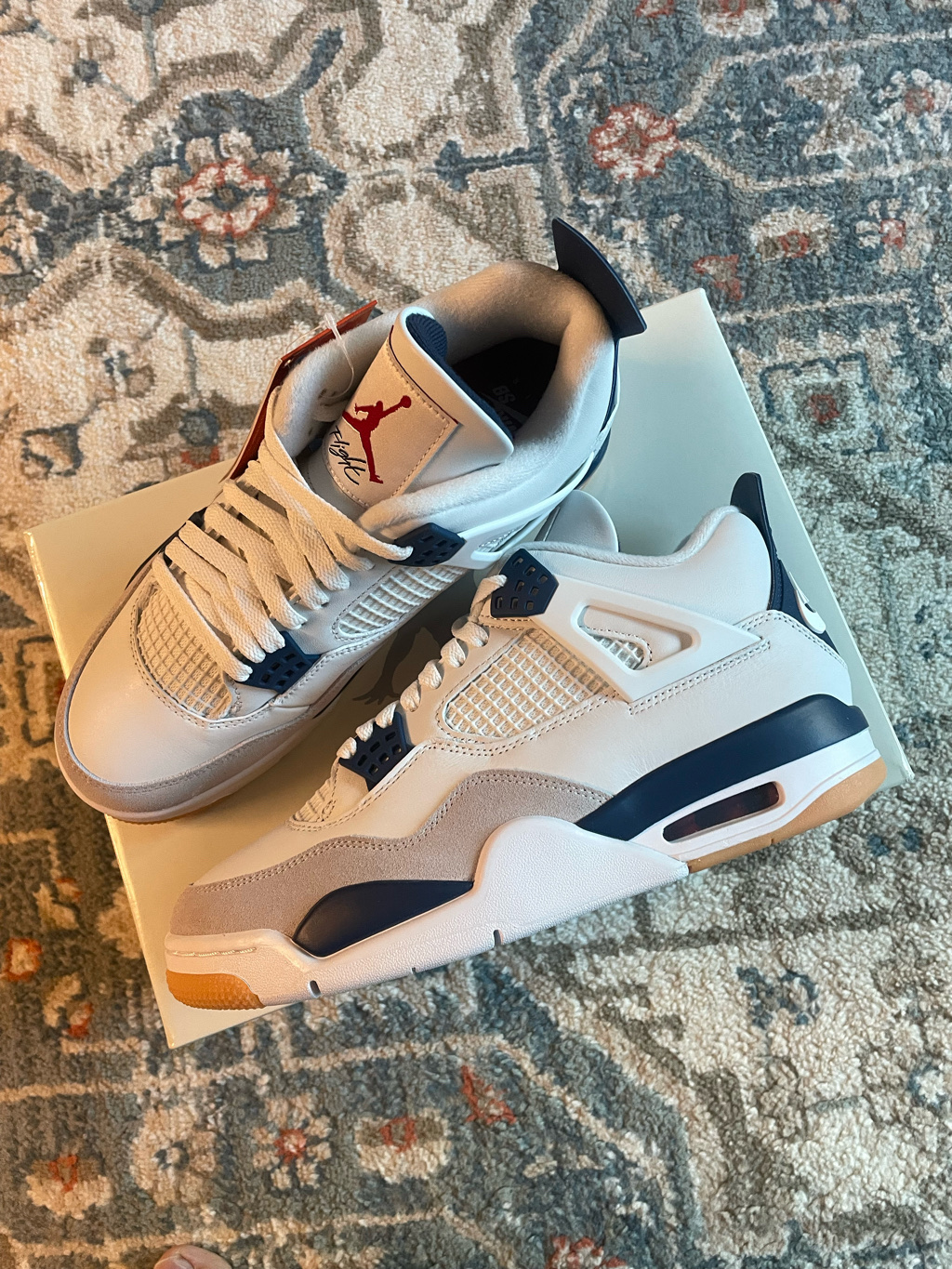 Jordan 4 x Nike SB Retro SP Navy 착용 스타일 - 1