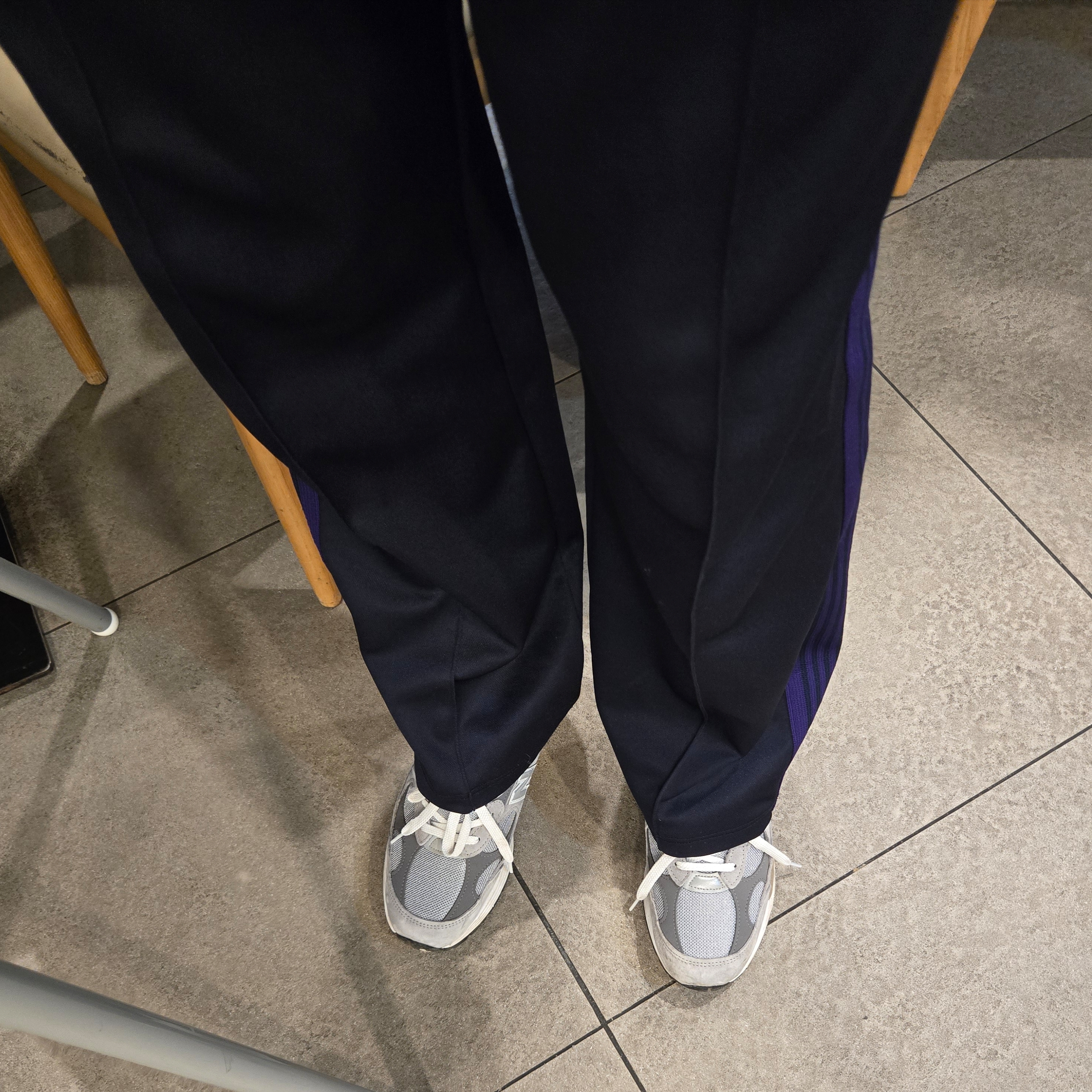 New Balance 992 Made in USA Grey - D Standard, Needles Track Pants Poly Smooth Navy 착용 스타일