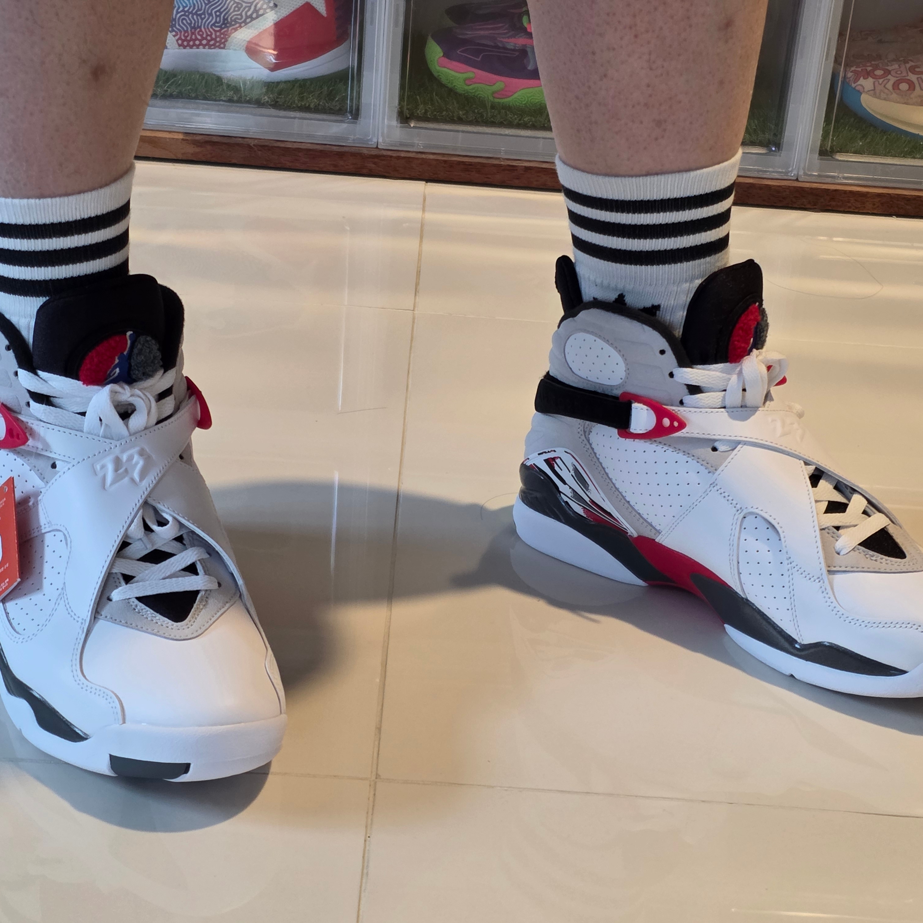 Jordan 8 Retro Bugs Bunny 2025 착용 스타일 - 4