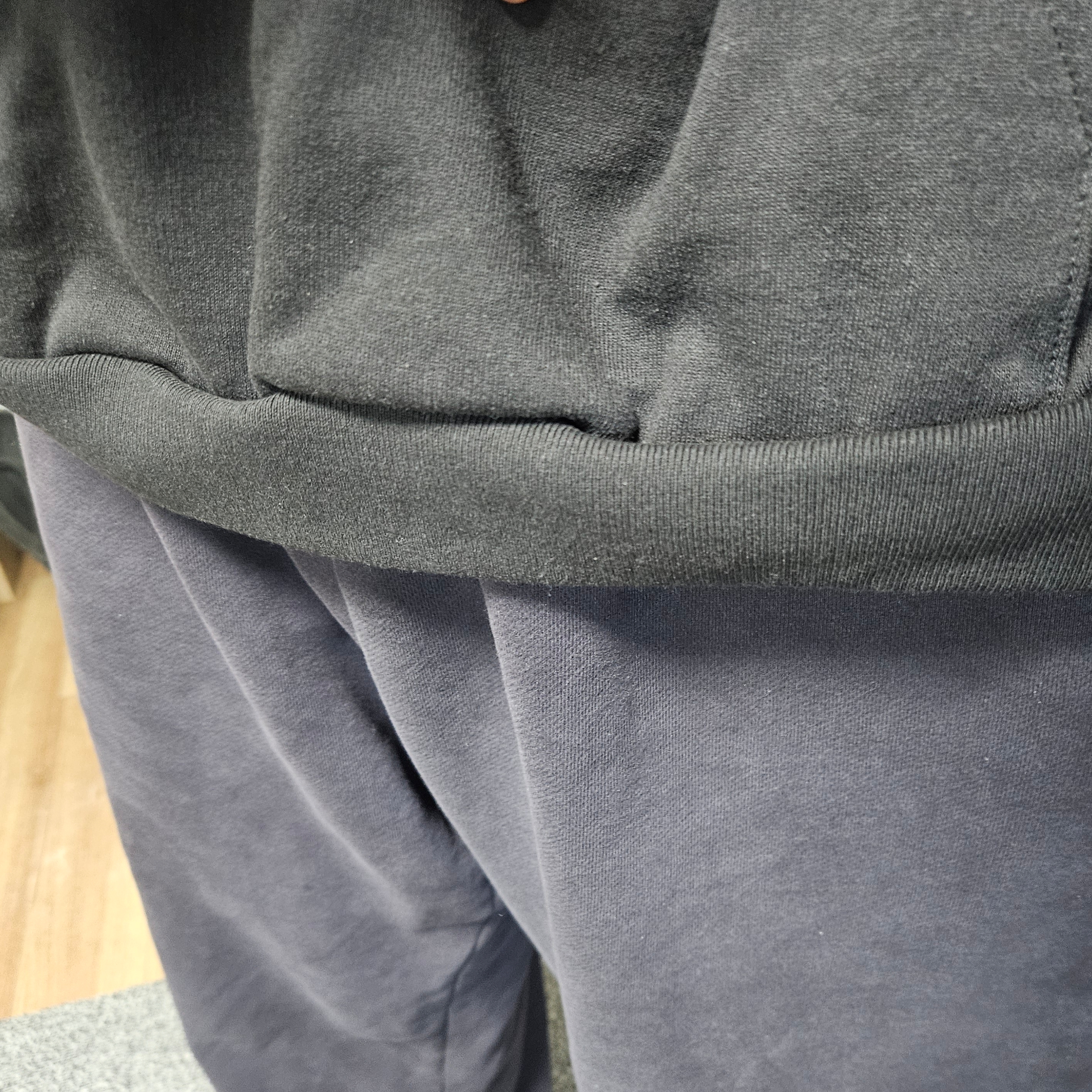 Yeezy x Gosha Rubchinskiy Blank HD-01 Hoodie Charcoal, Yeezy x Gosha Rubchinskiy Blank SP-01 Pants Charcoal 착용 스타일