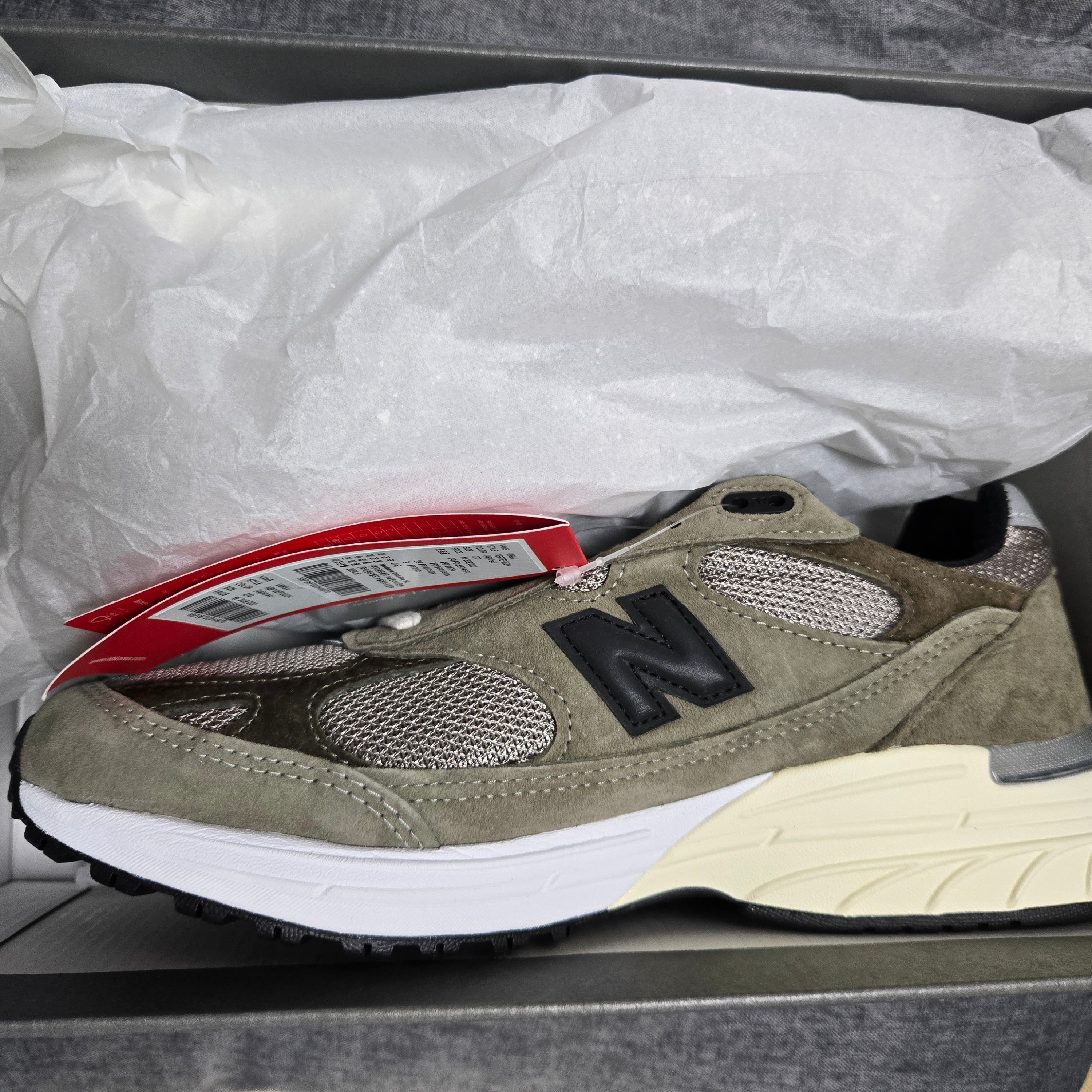 New Balance x JJJJound 993 Made in USA Mushroom White 착용 스타일 - 1