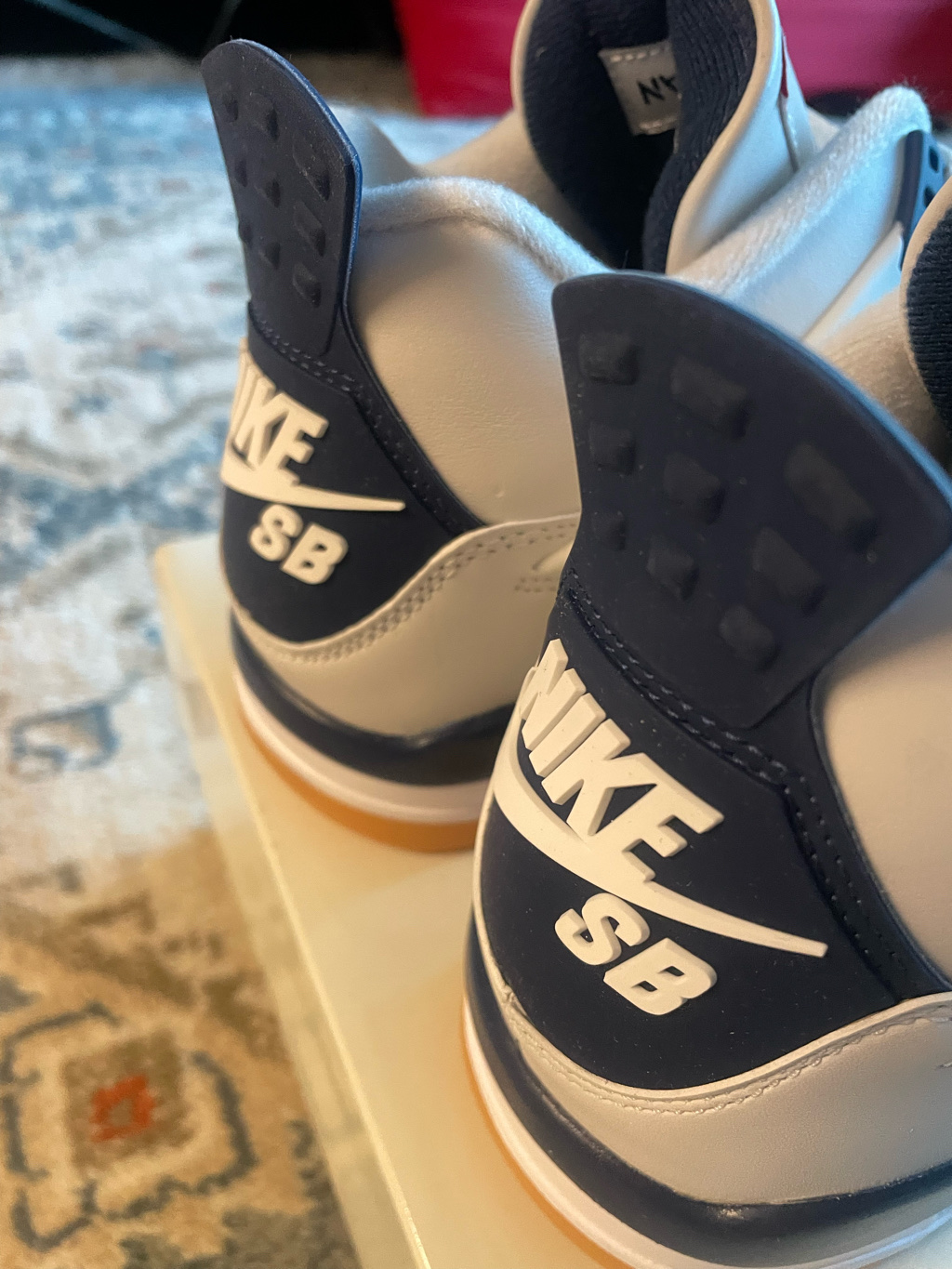 Jordan 4 x Nike SB Retro SP Navy 착용 스타일 - 6