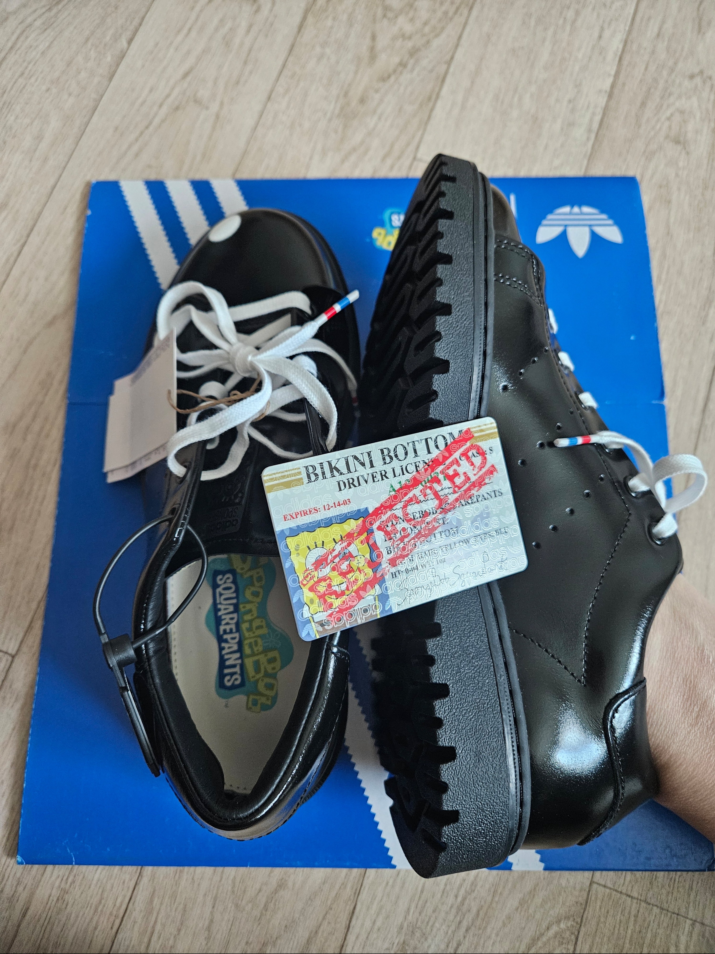 Adidas x Spongebob Stan Smith Freizeit Core Black 착용 스타일 - 3