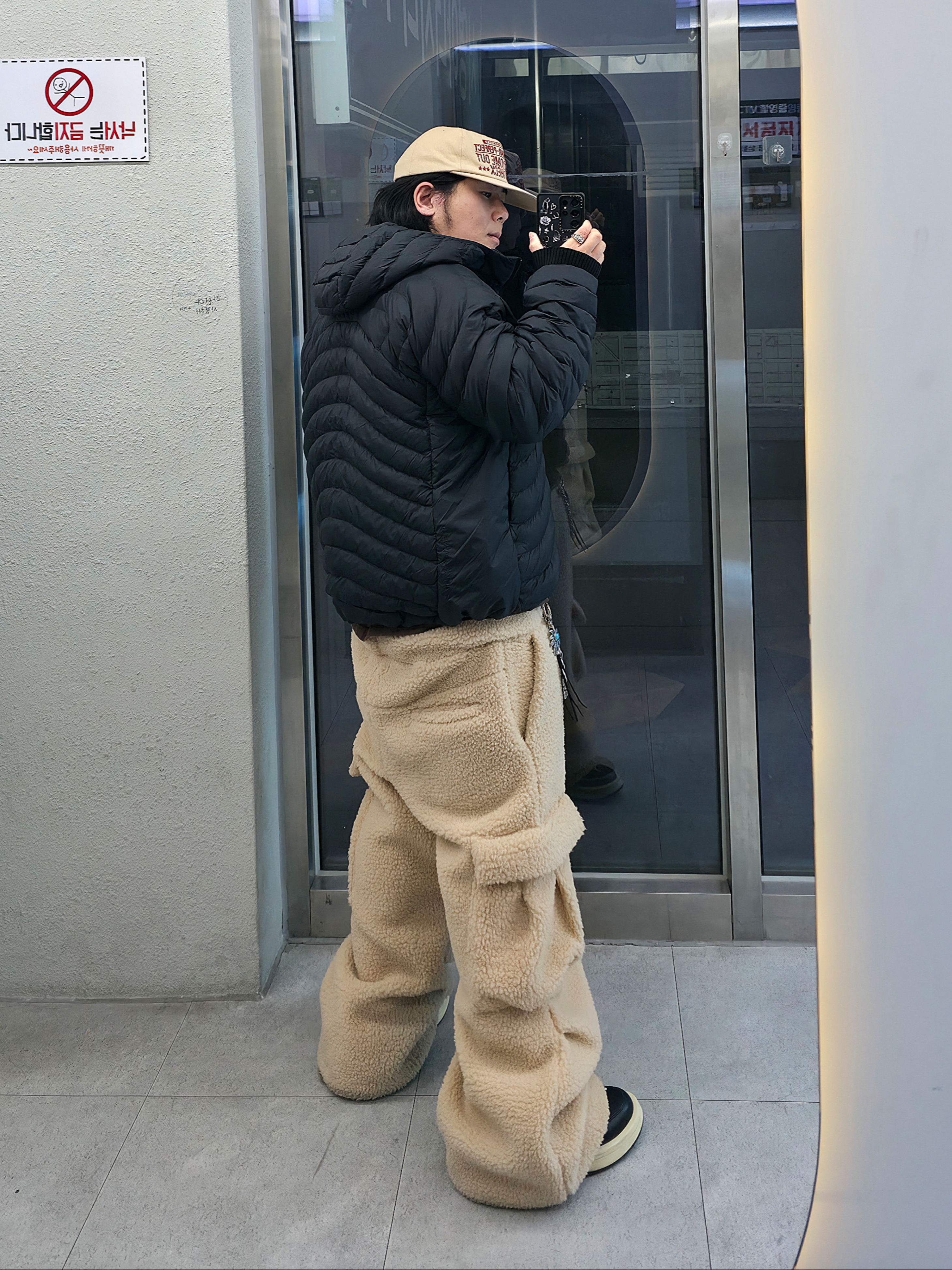 Nike ACG Lava Flow Therma-Fit ADV Jacket Black Summit White - Asia, Converse x Drkshdw Turbowpn Black Cream 착용 스타일 - 7