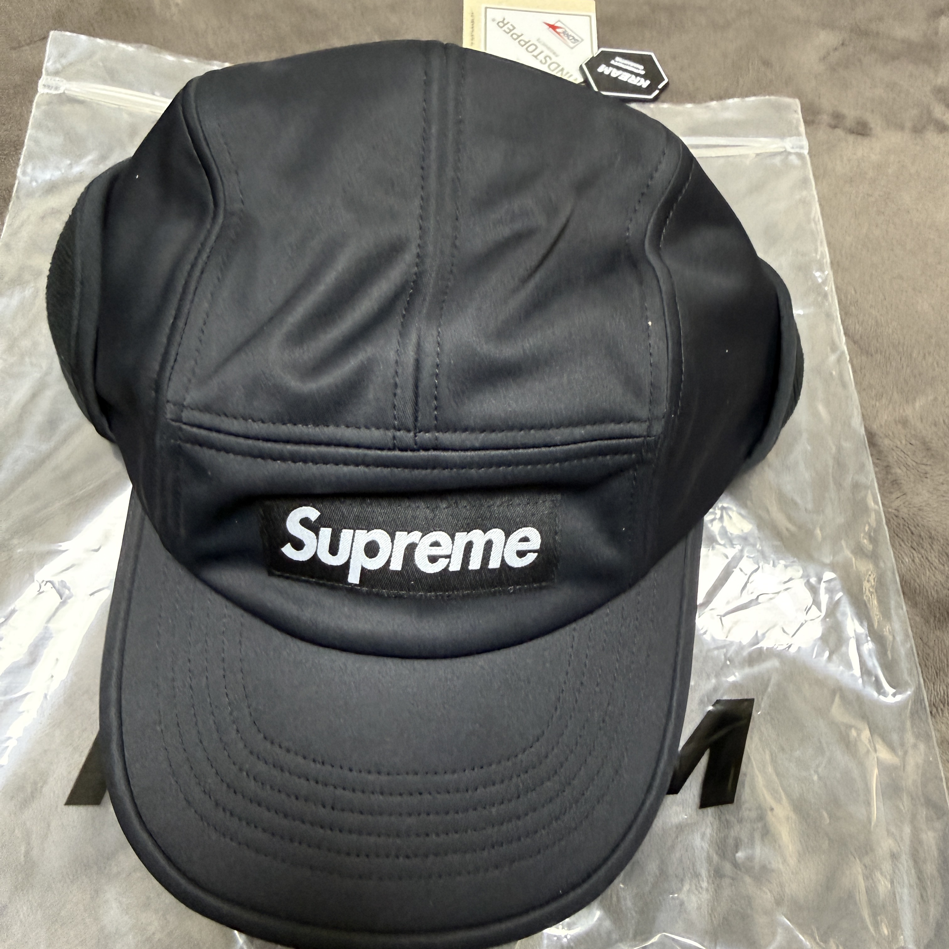 Supreme Windstopper Earflap Camp Cap Black - 24FW 착용 스타일 - 1