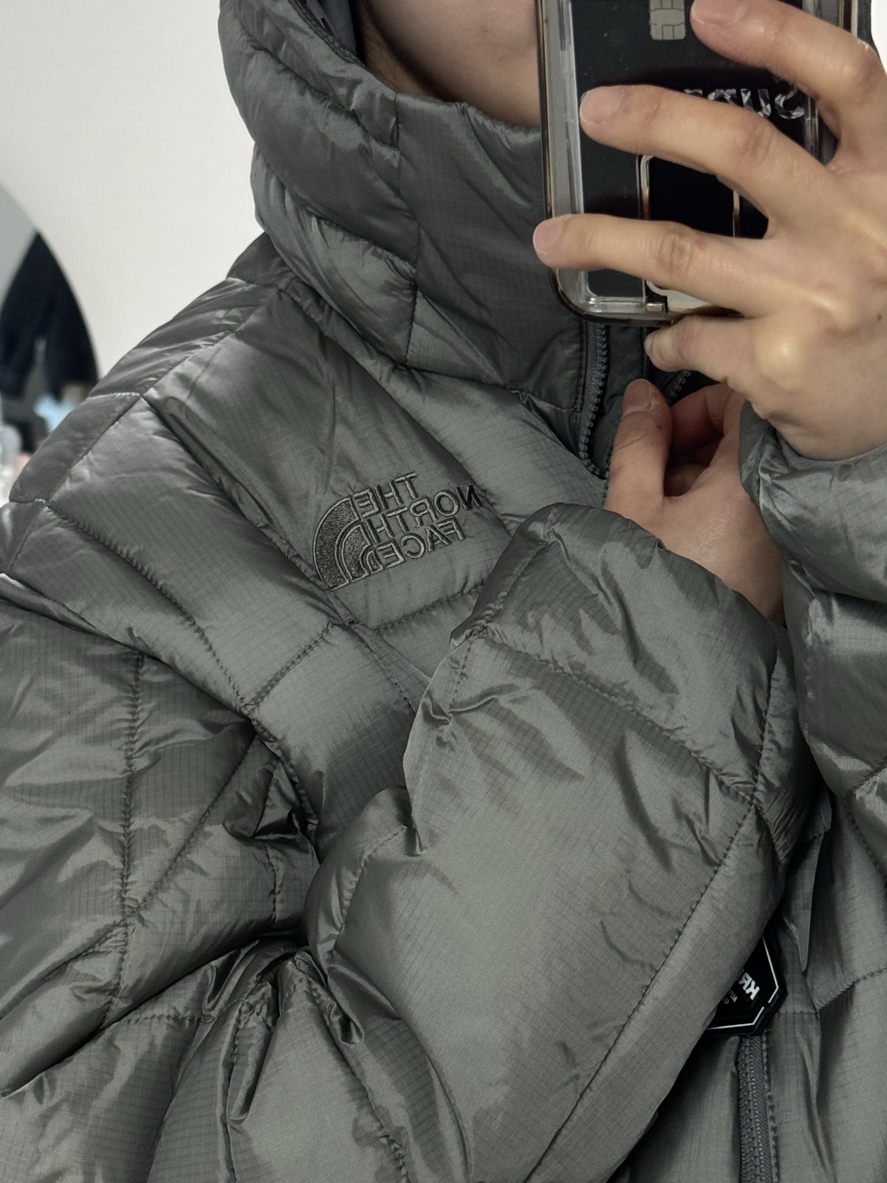 The North Face Wave LT On Jacket Gray 착용 스타일 - 3