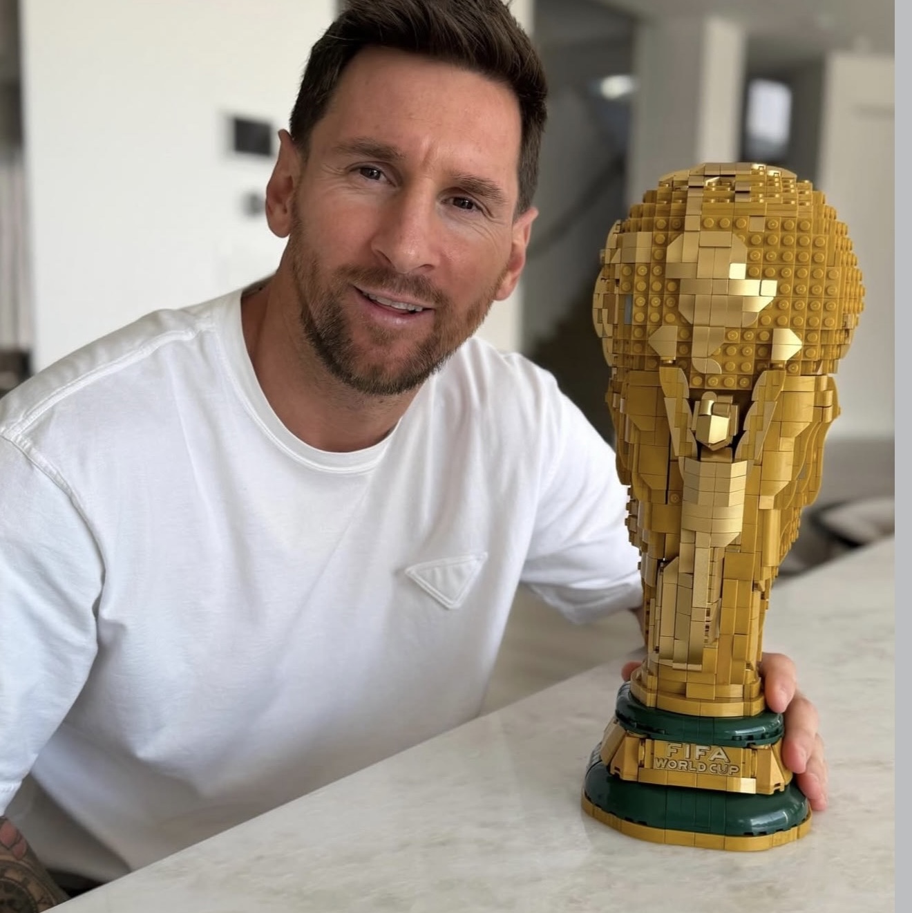 Lego Editions Sets FIFA World Cup Official Trophy 착용 스타일 - 2