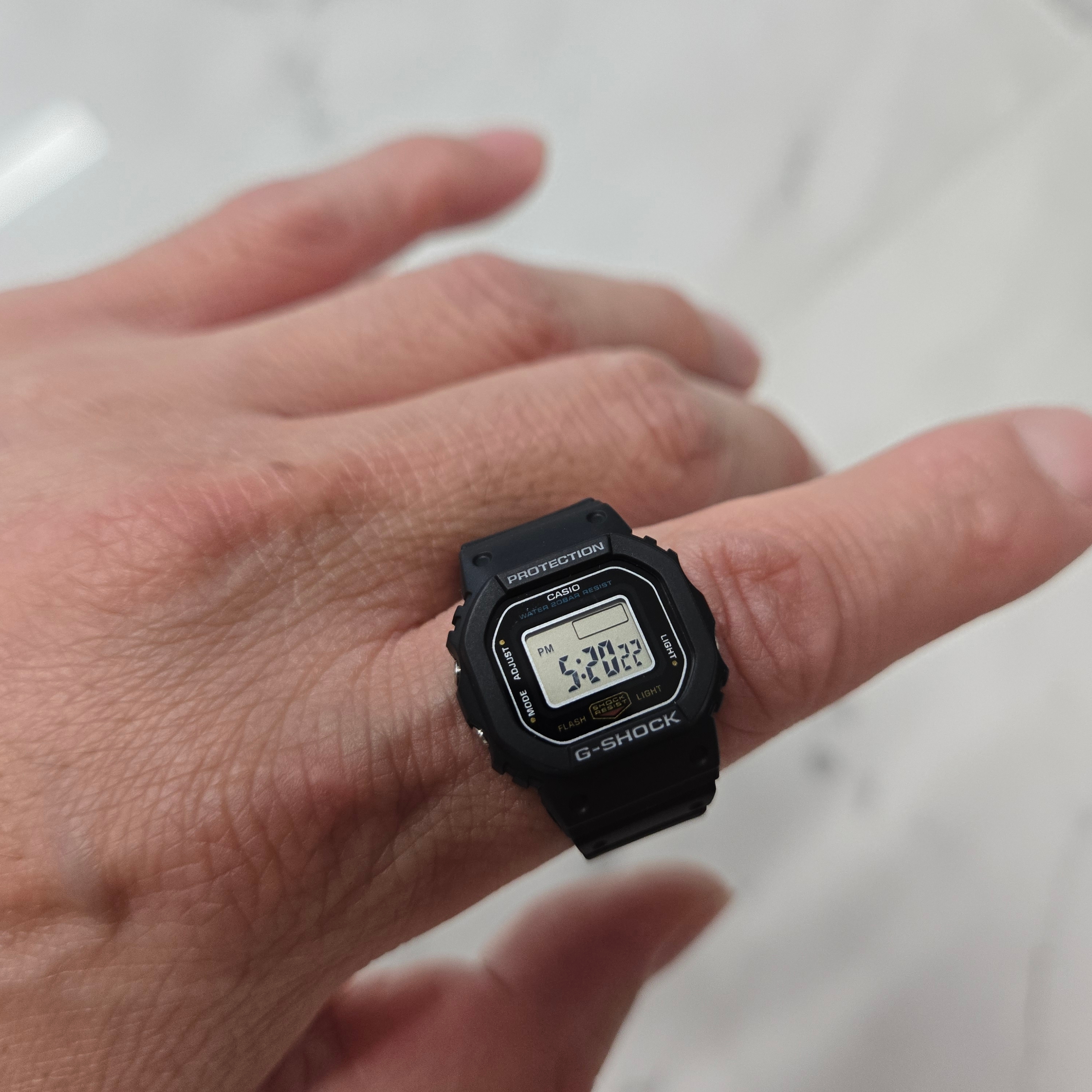 Casio G-Shock Nano DWN-5600-1 착용 스타일 - 3