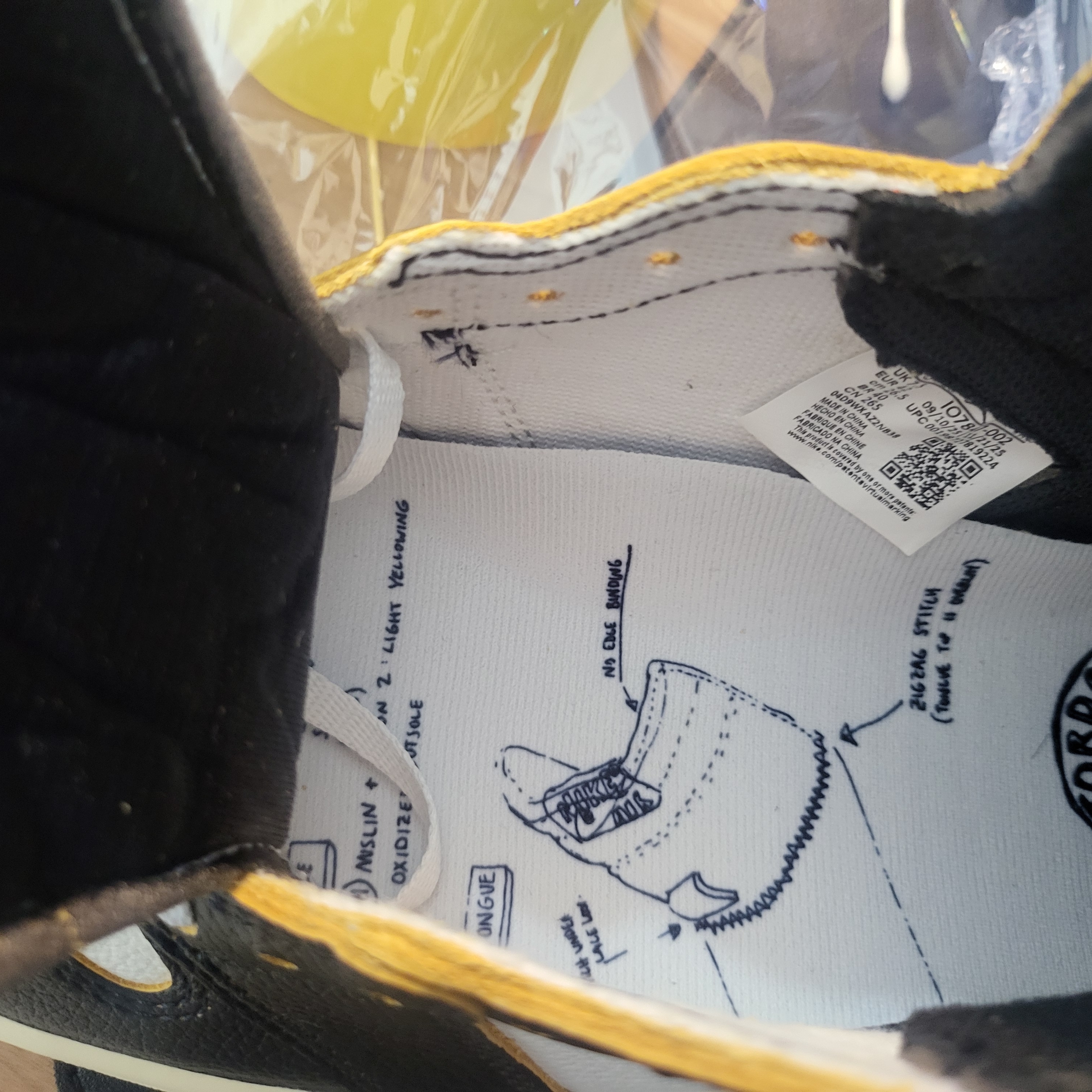 Jordan 1 x Fragment x Union LA Black and Varsity Red 착용 스타일 - 6