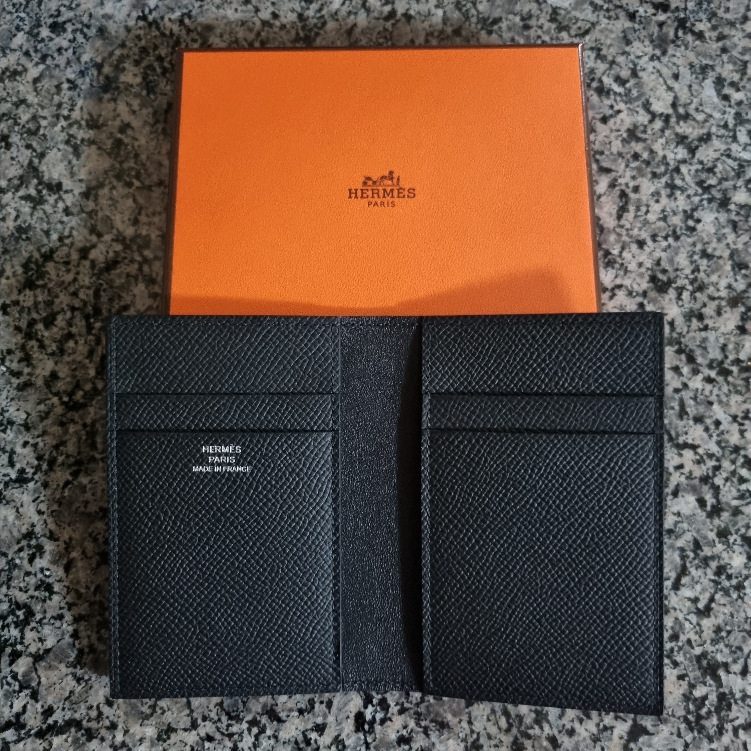 Hermes MC² Euclide Card Holder Epsom & Noir 착용 스타일 - 3
