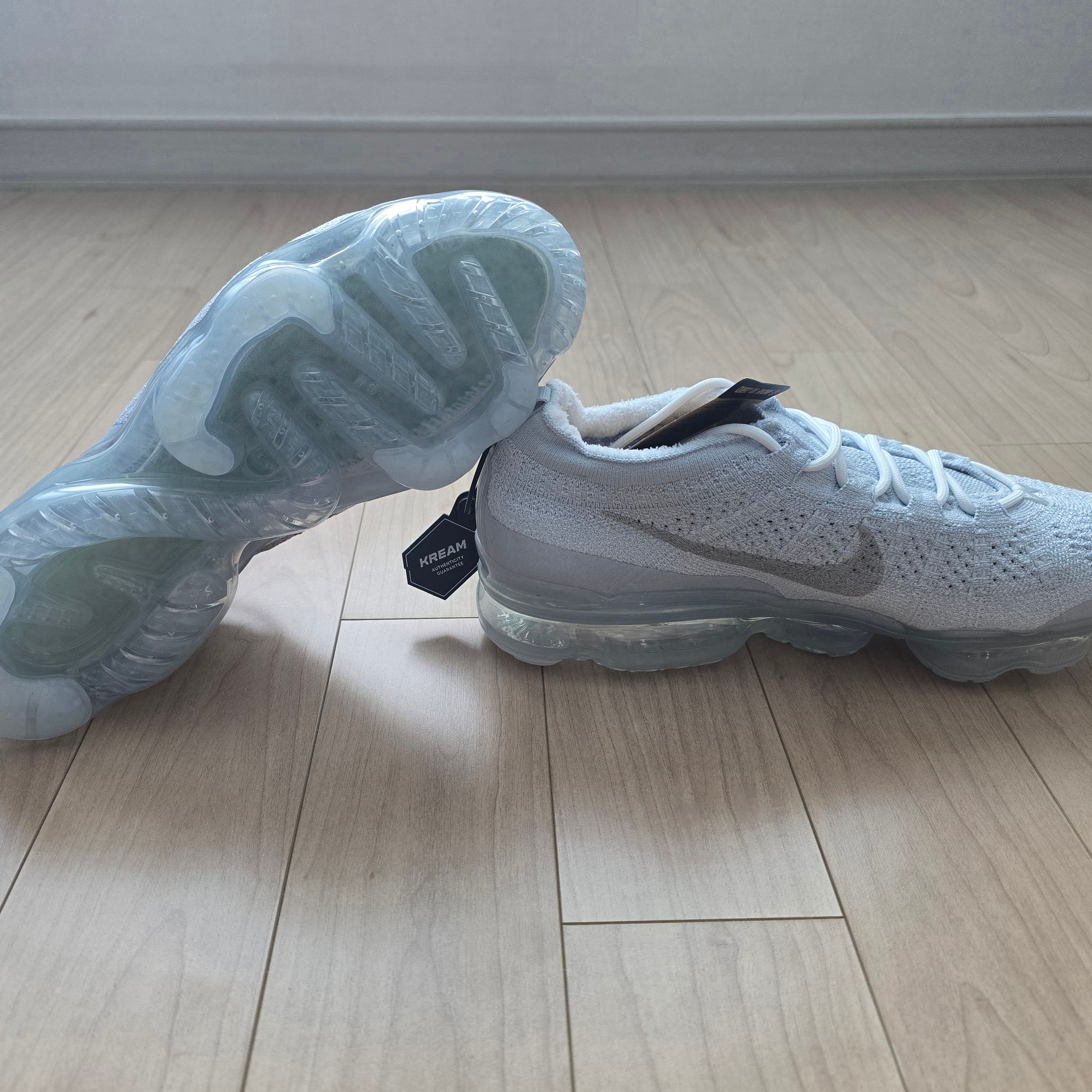 Nike Air VaporMax 2023 Flyknit Pure Platinum 착용 스타일 - 2