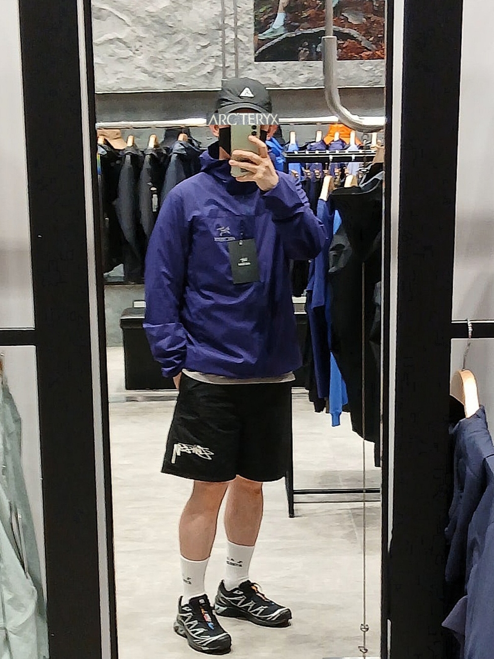 Nike ACG Trail Cap Black, Arc'teryx Squamish Hoody Soulsonic 착용 스타일