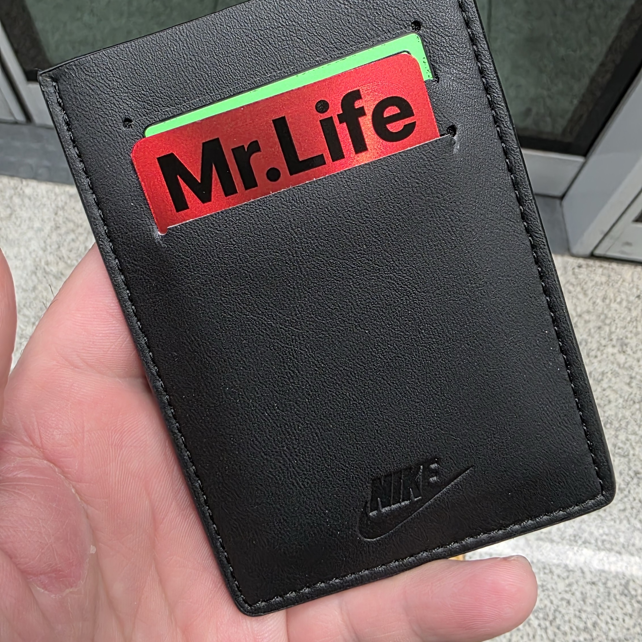 Nike Icon Air Max 90 Card Wallet Black 착용 스타일 - 2