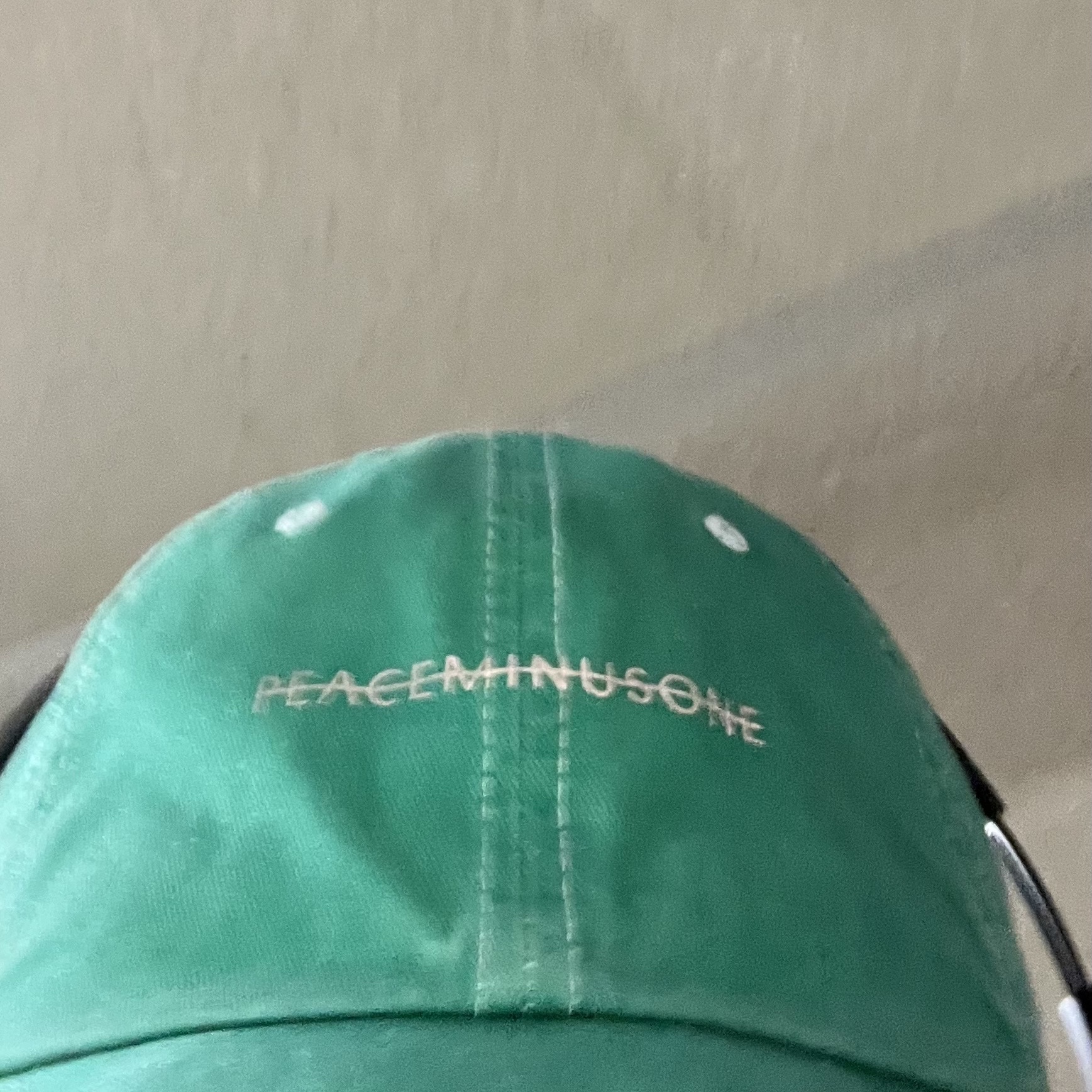 Beats Solo3 Wireless On Ear Headphone Black (Korean Ver.), Peaceminusone Vintage Cotton Cap #1 Green 착용 스타일 - 5