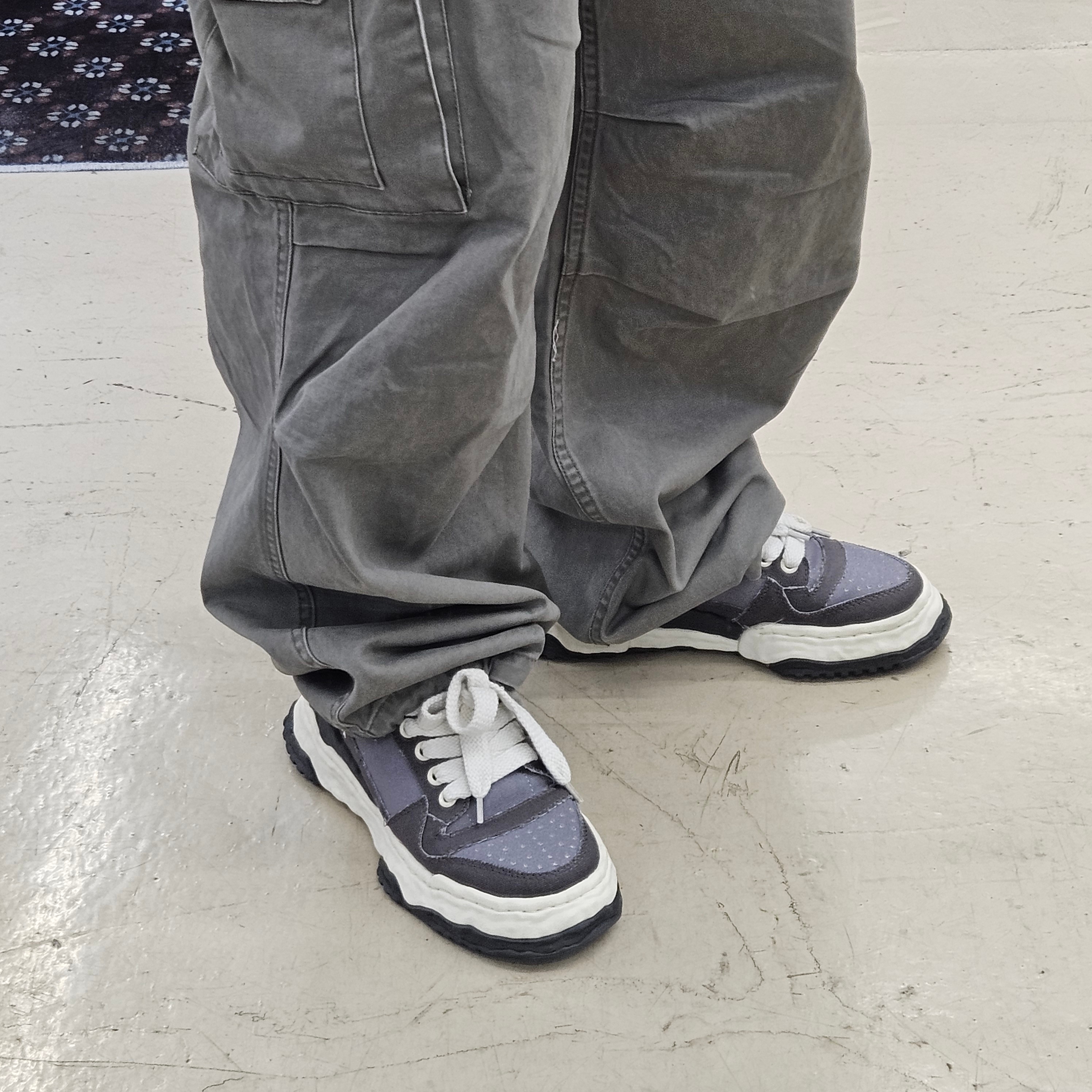 Maison Mihara Yasuhiro Keith OG Sole Canvas Low-top Sneakers Gray 착용 스타일