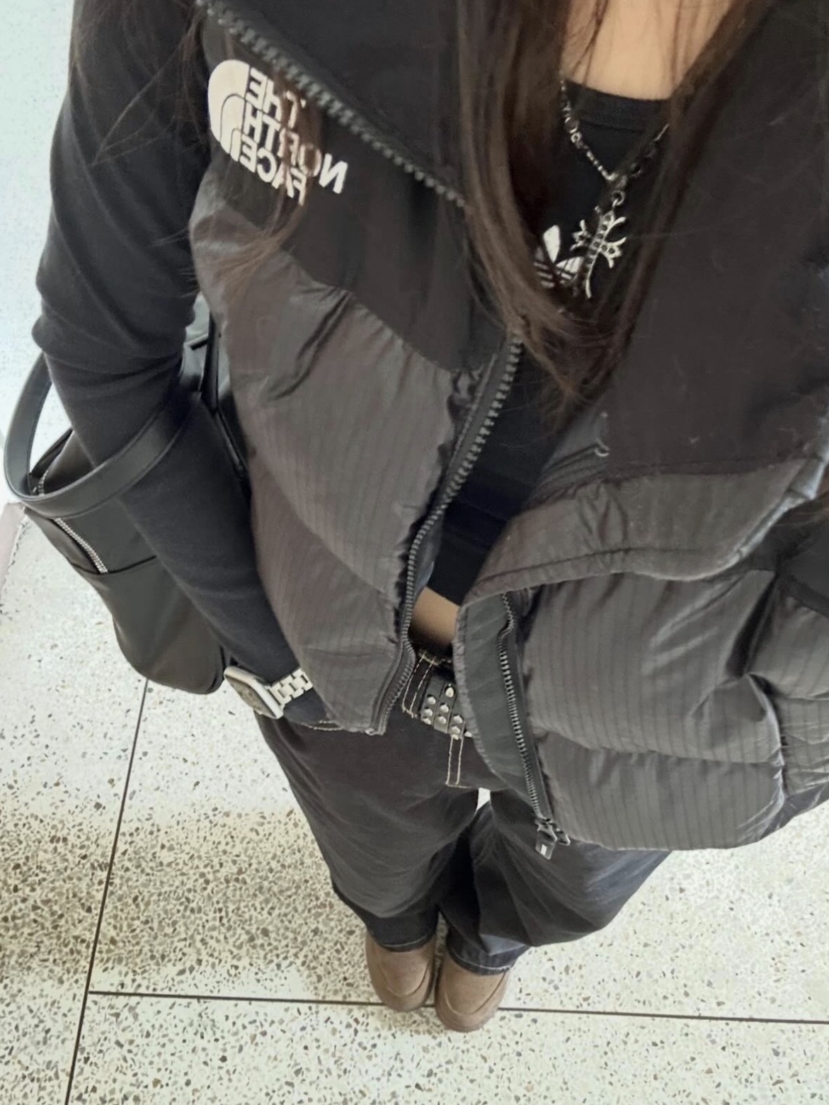 (W) The North Face White Label Novelty Nuptse Down Vest Black, (W) Nike Air Force 1 '07 Cacao Wow 착용 스타일