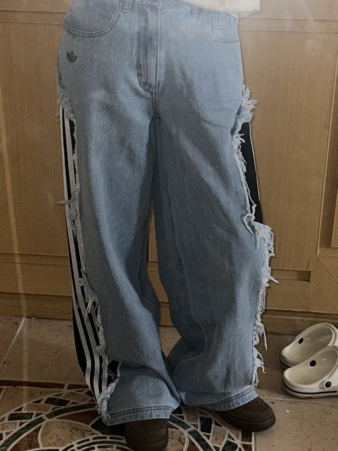 (W) Adidas Adilenium 5.0 Deconstructed Denim Pants Chalky Brown - KR Sizing 착용 스타일 - 1
