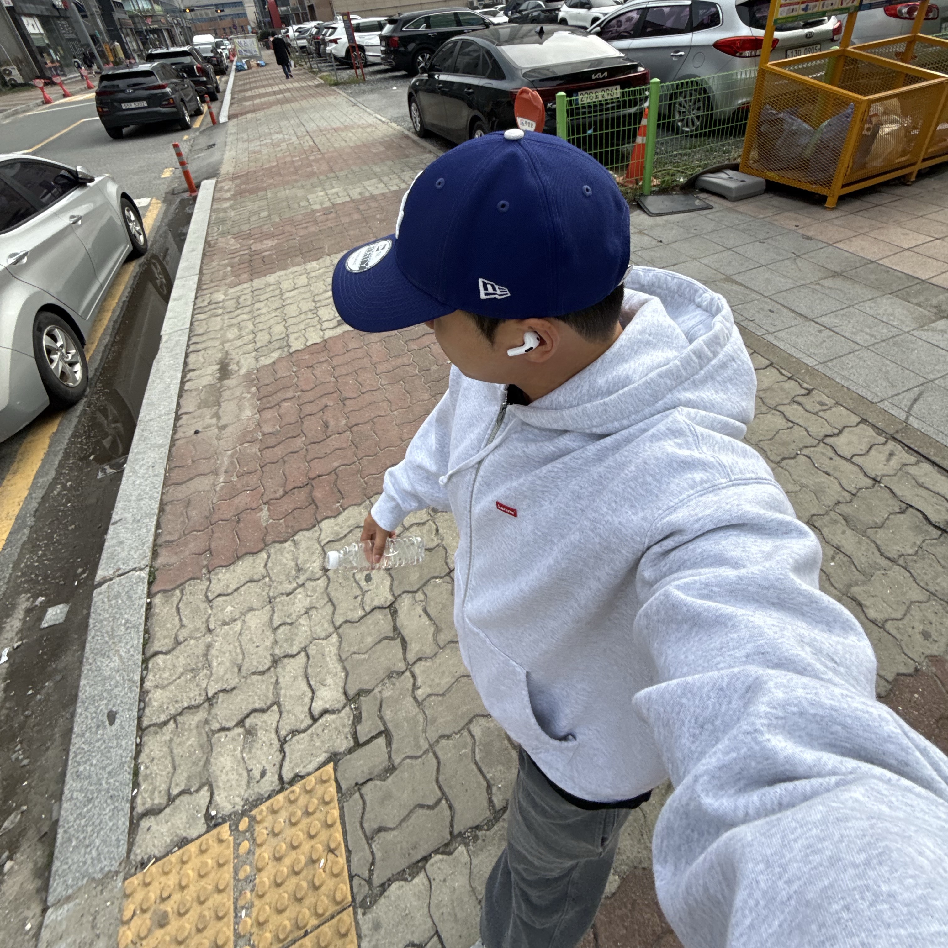 Supreme Small Box Zip Up Hooded Sweatshirt Heather Grey - 25FW 착용 스타일