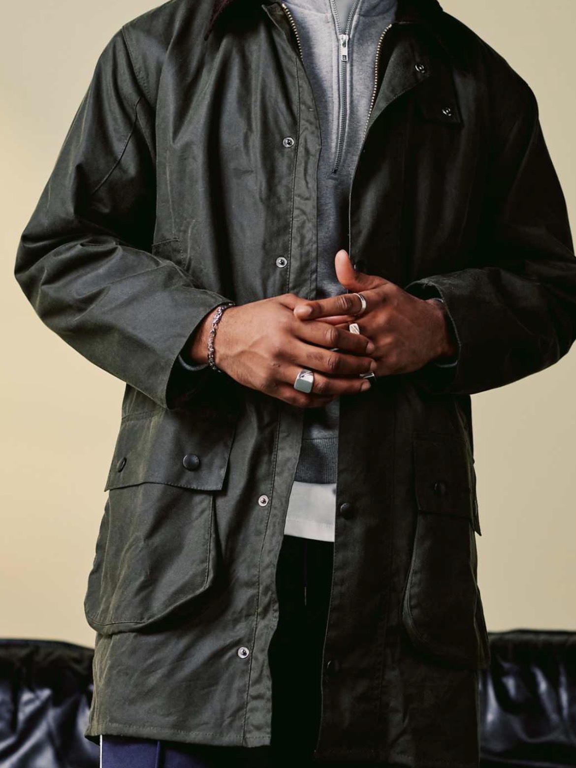 Barbour Border Wax Jacket Archive Olive 착용 스타일 - 1