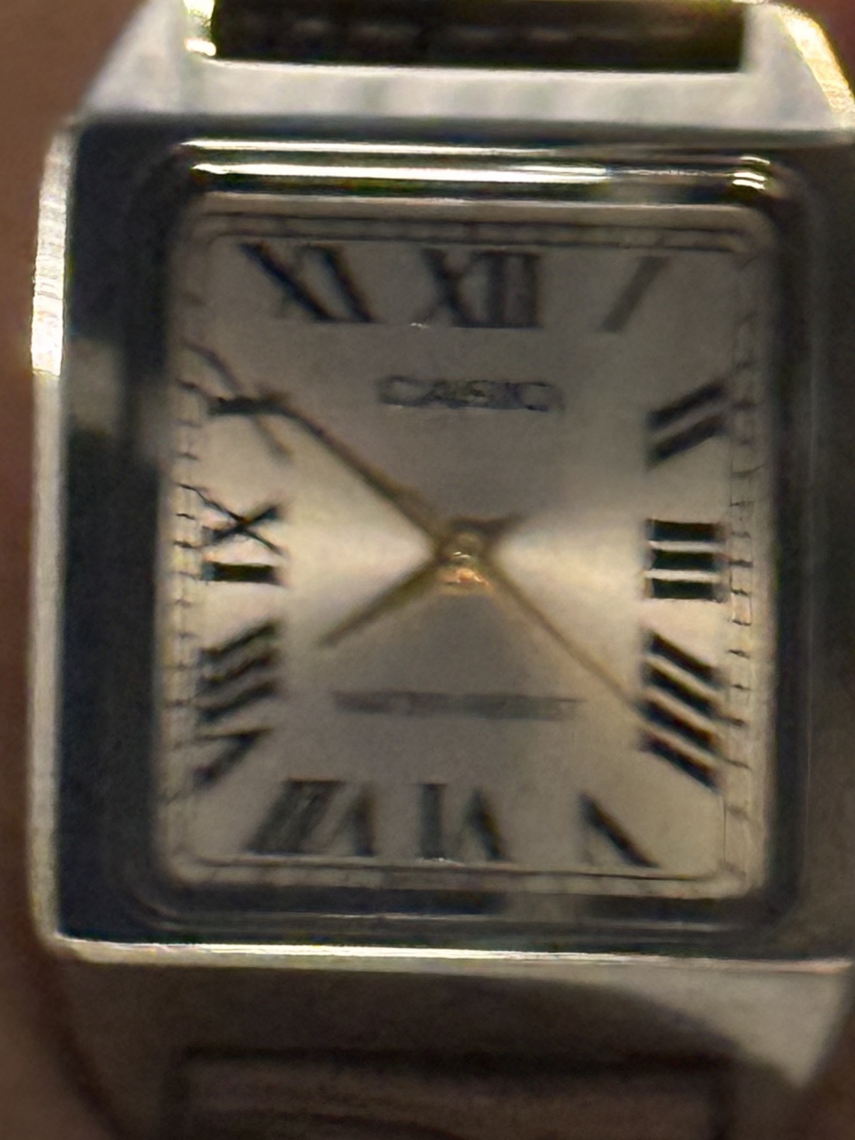 Casio LTP-V007L-9B 착용 스타일