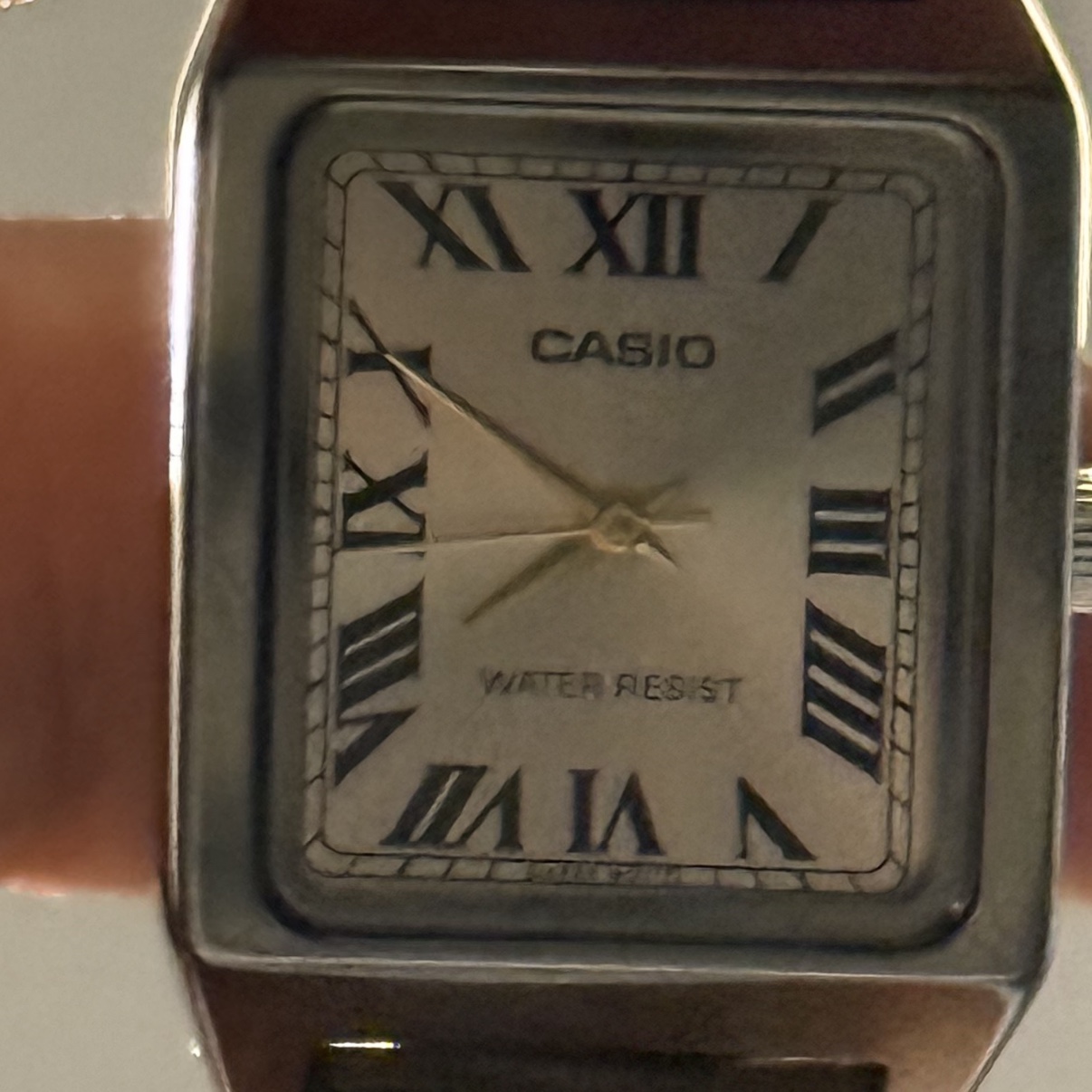 Casio LTP-V007L-9B 착용 스타일