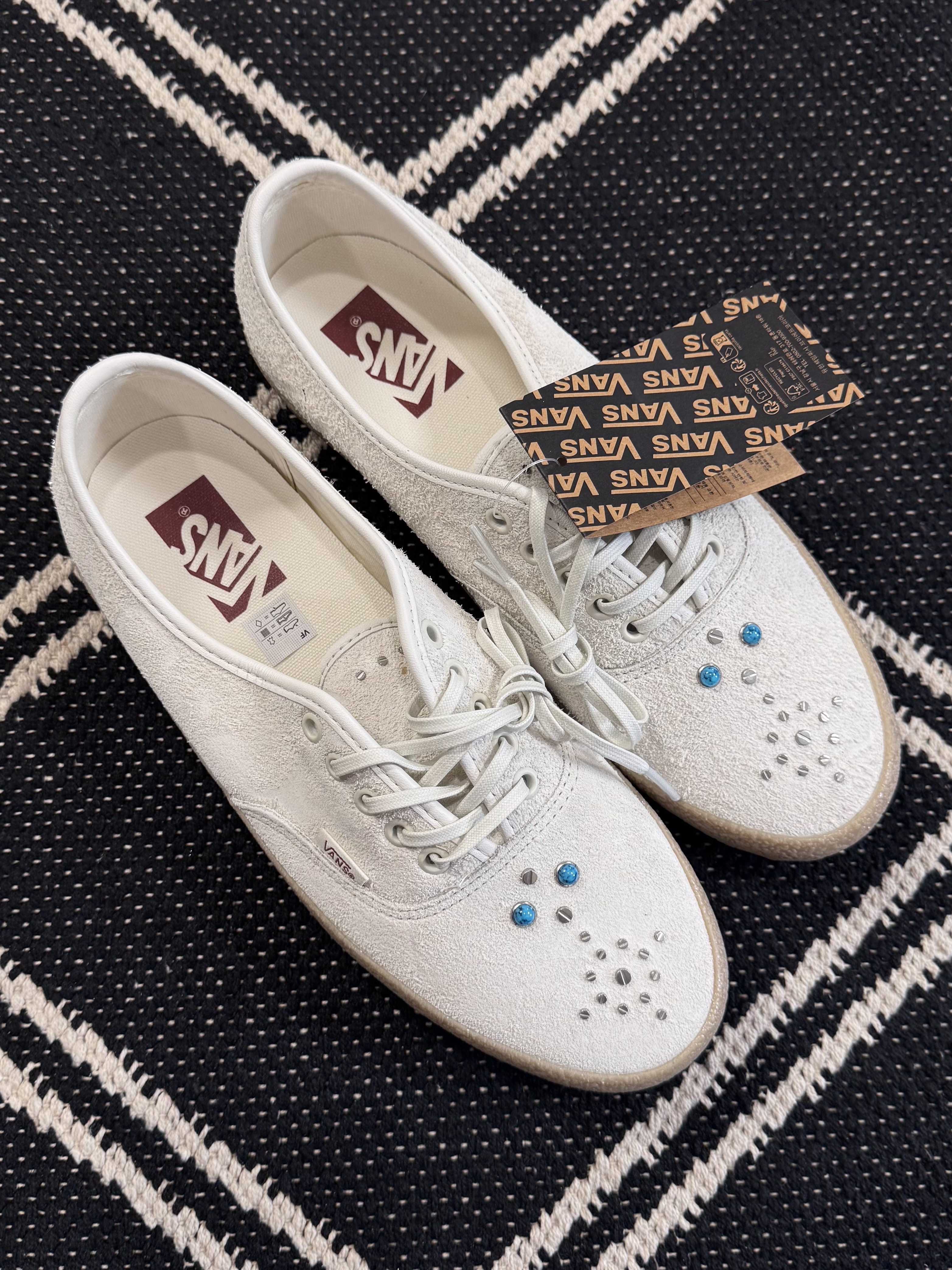 Vans Premium Authentic 44 LX Western Marshmallow 착용 스타일 - 2